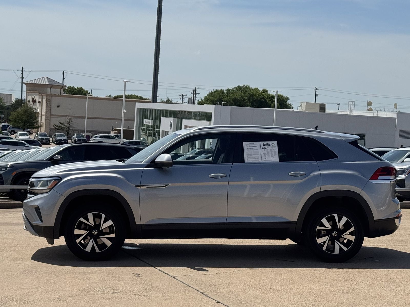 2020 Volkswagen Atlas Cross Sport 2.0T SE 4Motion