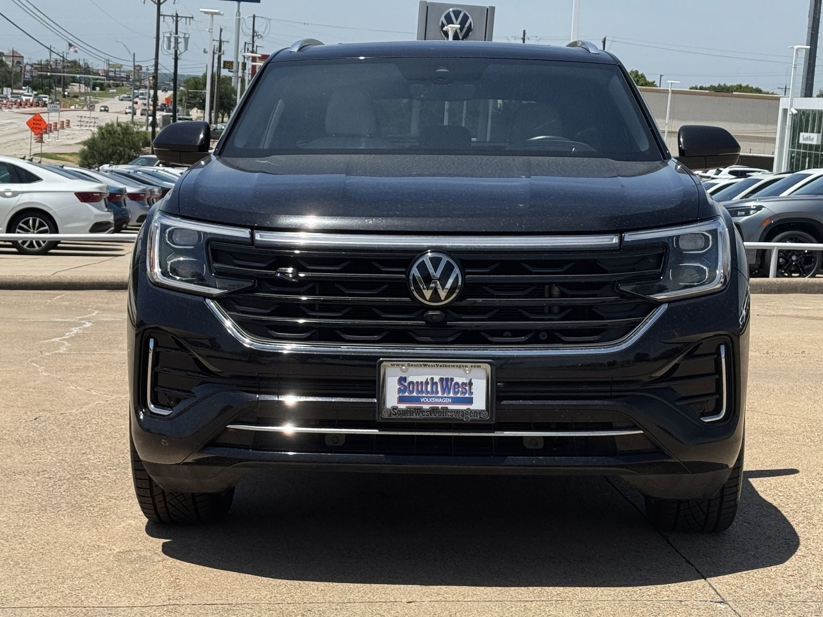 2024 Volkswagen Atlas Cross Sport 2.0T SEL Premium R-Line