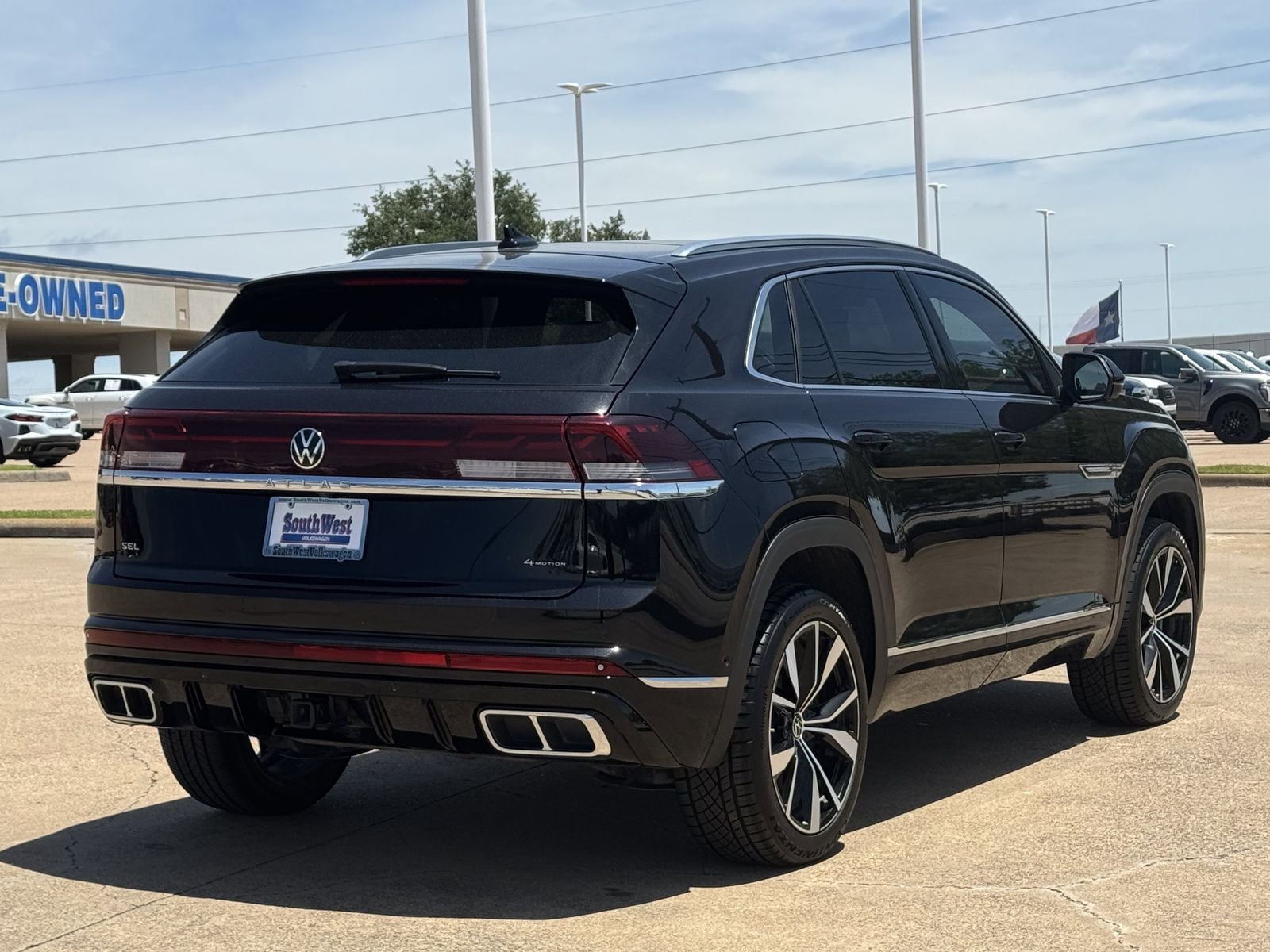 2024 Volkswagen Atlas Cross Sport 2.0T SEL Premium R-Line