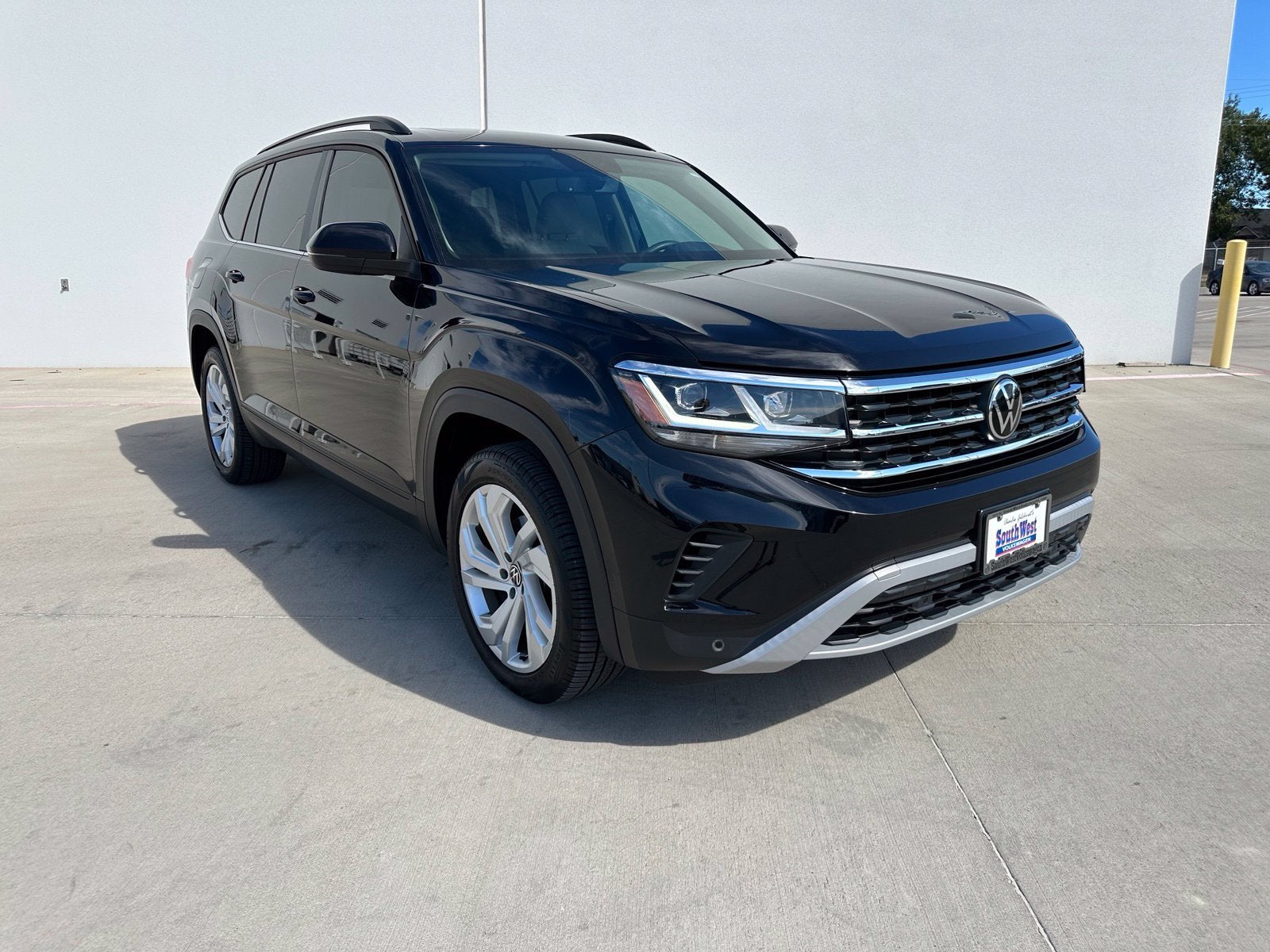 2023 Volkswagen Atlas 3.6L V6 SE w/Technology