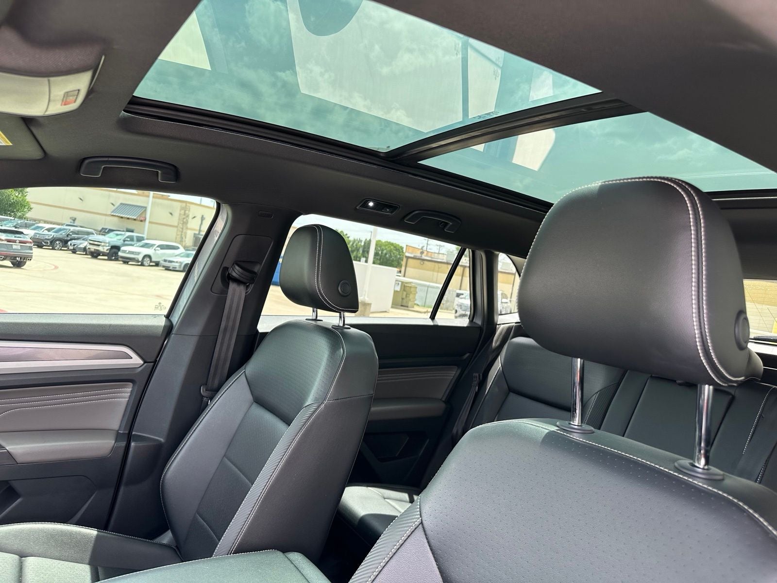 2022 Volkswagen Atlas Cross Sport 3.6L V6 SEL R-Line