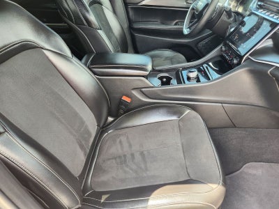 2025 Jeep Grand Cherokee Altitude 4x4