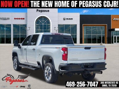 2022 Chevrolet Silverado 2500HD 4WD Crew Cab Standard Bed Custom