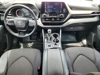 2021 Toyota Highlander LE
