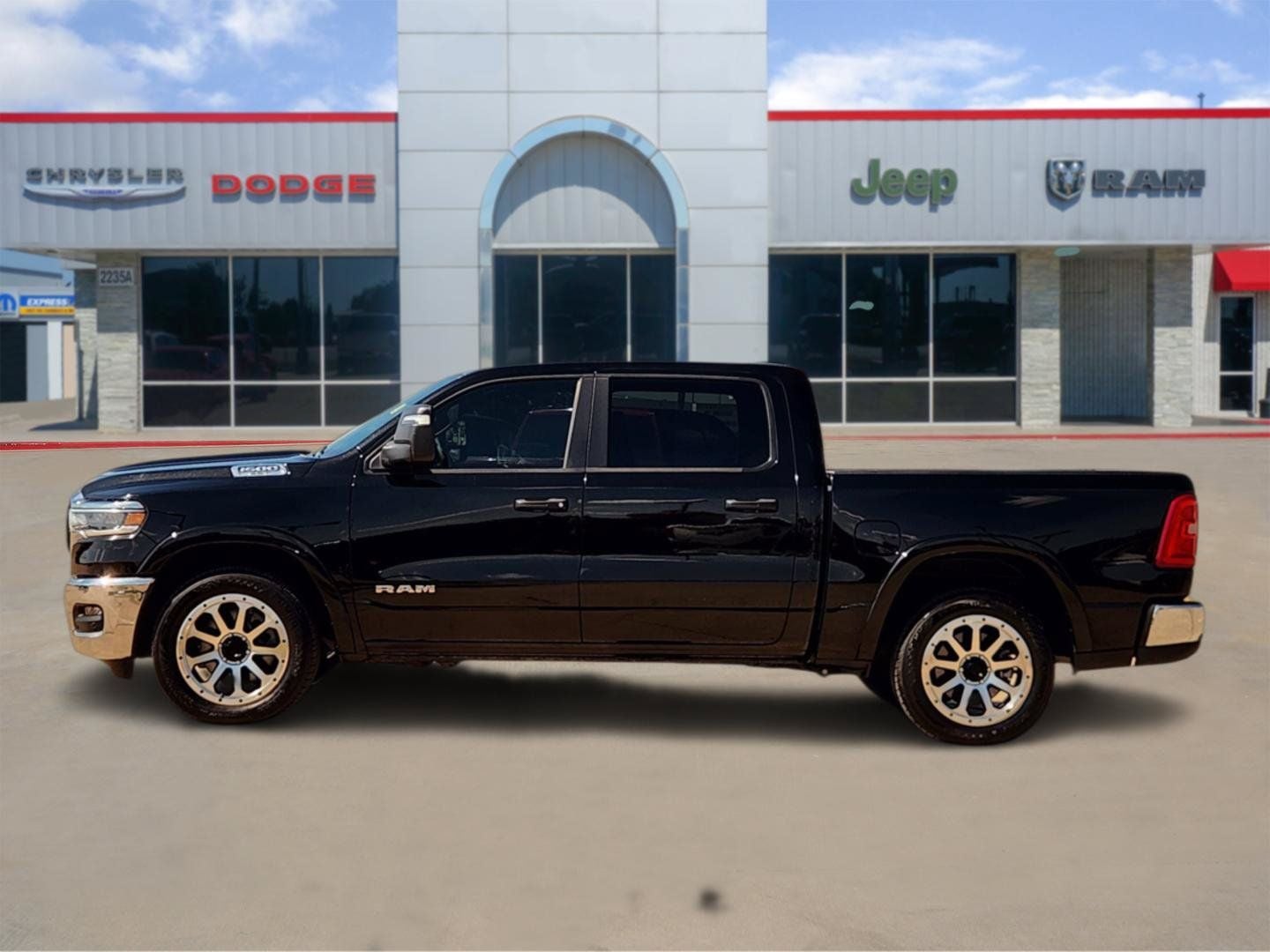 2025 RAM Ram 1500 Lone Star Crew Cab 4x4 5'7' Box