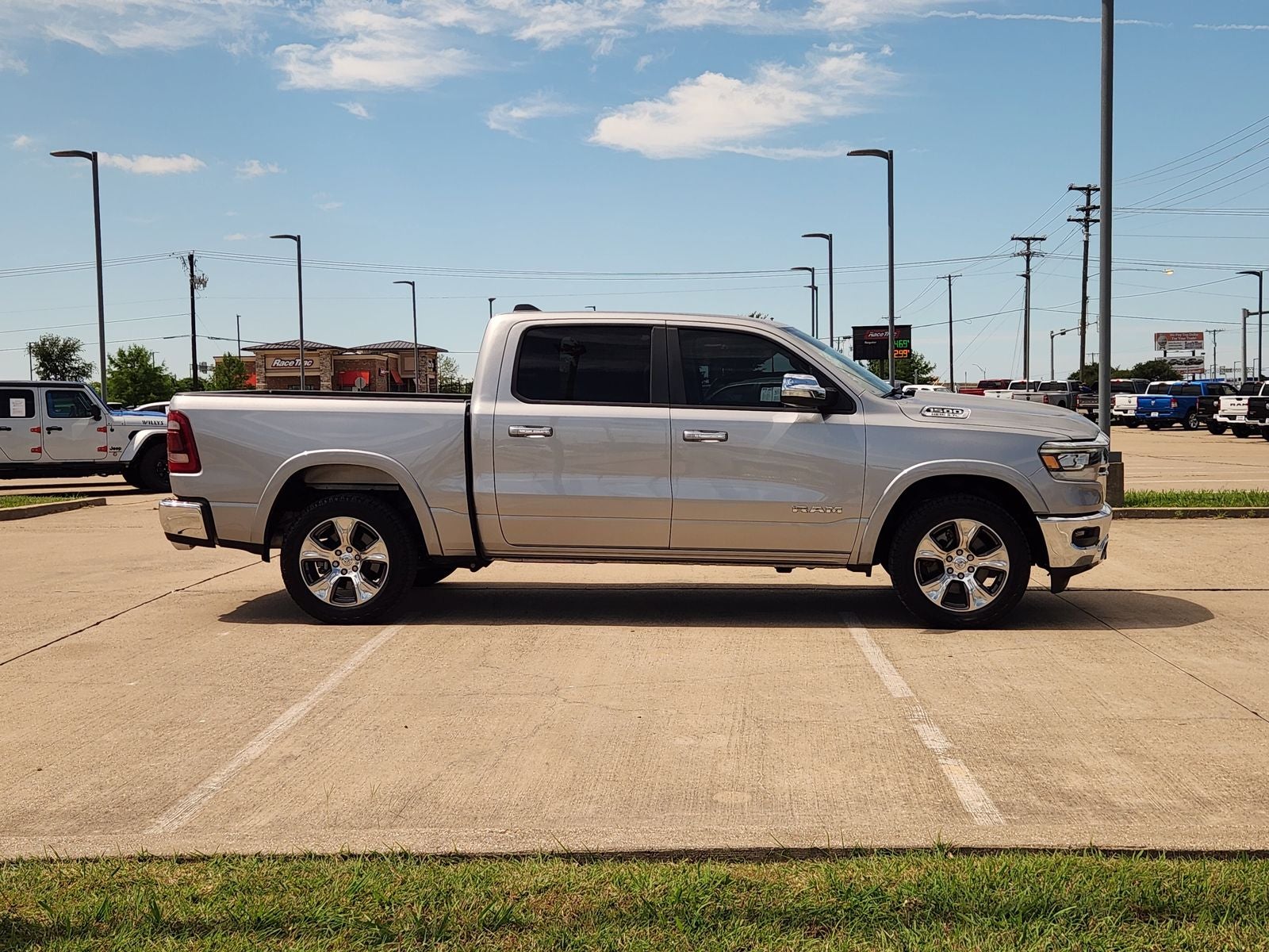2022 RAM Ram 1500 Laramie Crew Cab 4x4 5'7' Box