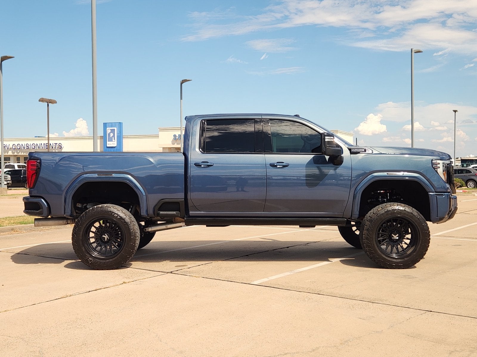 2025 GMC Sierra 2500HD 4WD Crew Cab Standard Bed Denali Ultimate