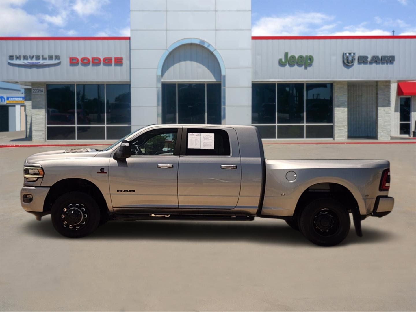 2024 RAM Ram 3500 Laramie Mega Cab 4x4 6'4' Box