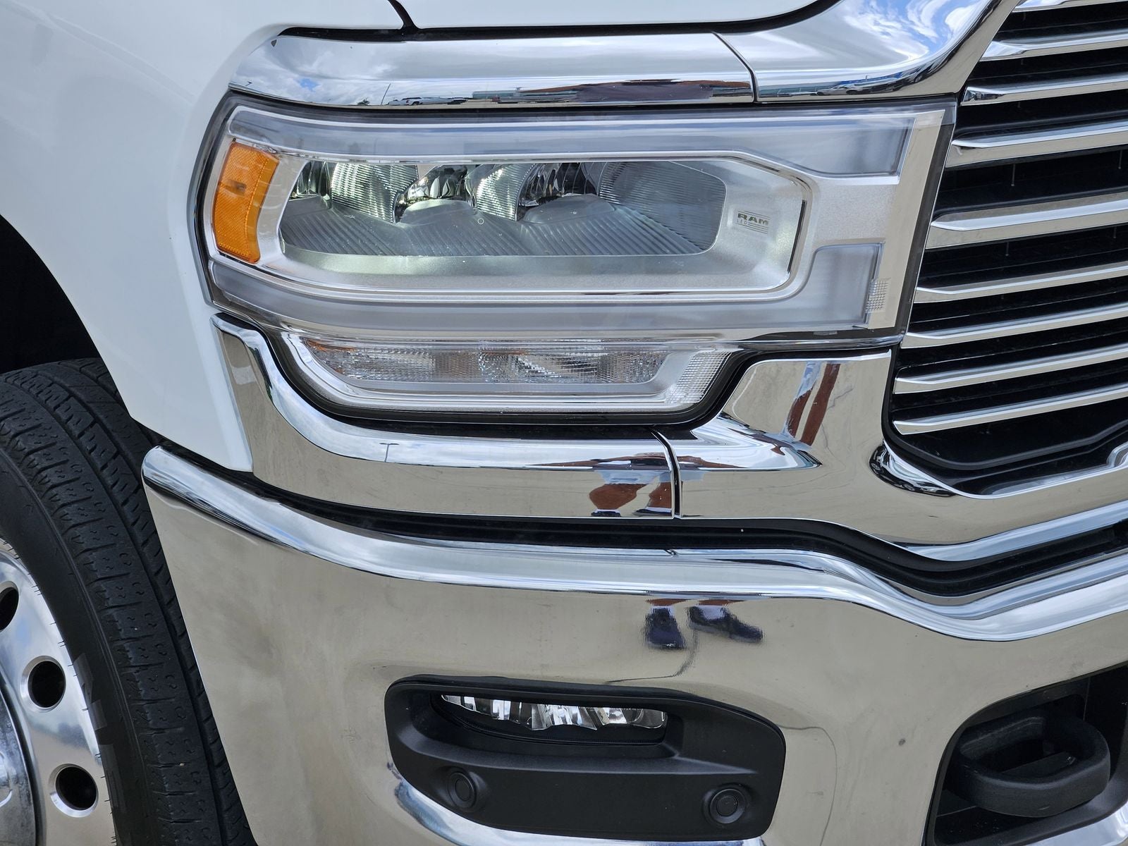 2024 RAM Ram 3500 Laramie Mega Cab 4x4 6'4' Box