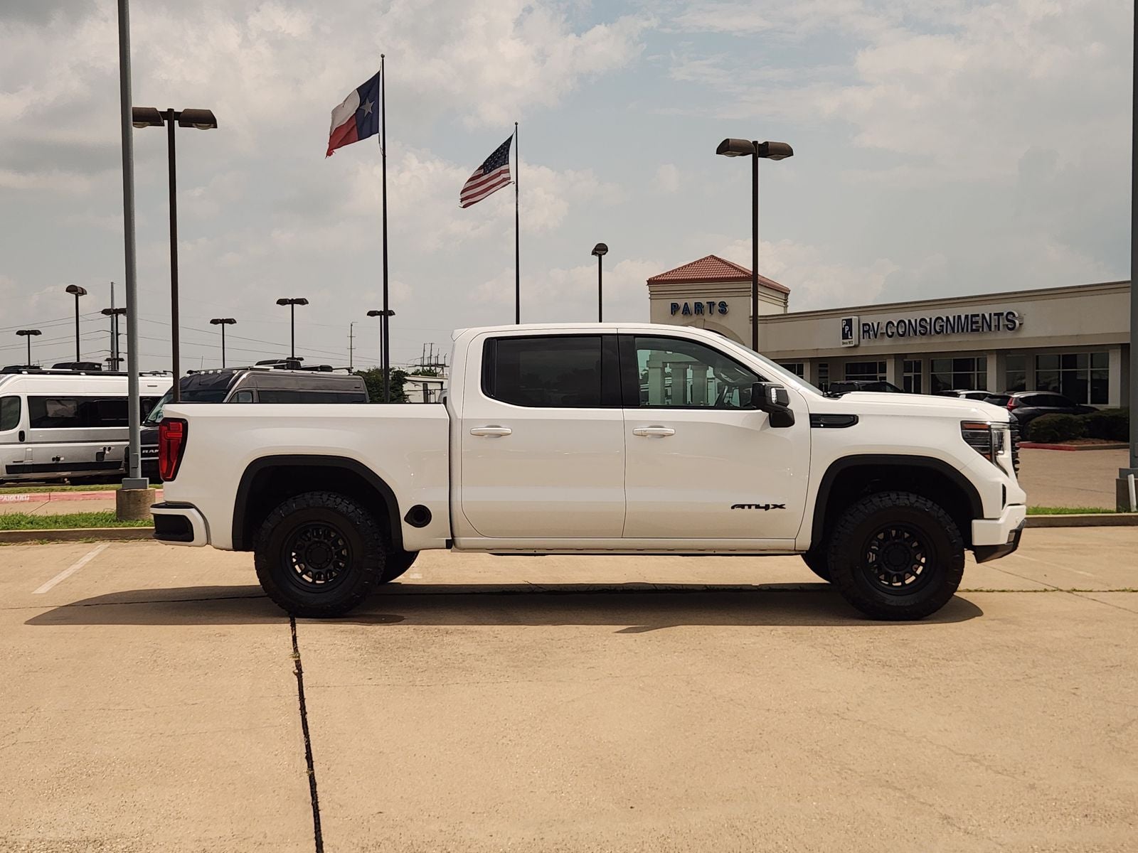 2023 GMC Sierra 1500 4WD Crew Cab Short Box AT4X