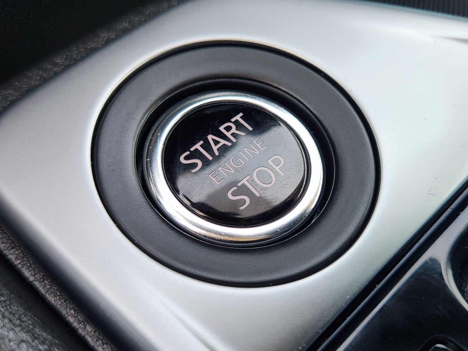 2024 Nissan Sentra SR Xtronic CVT