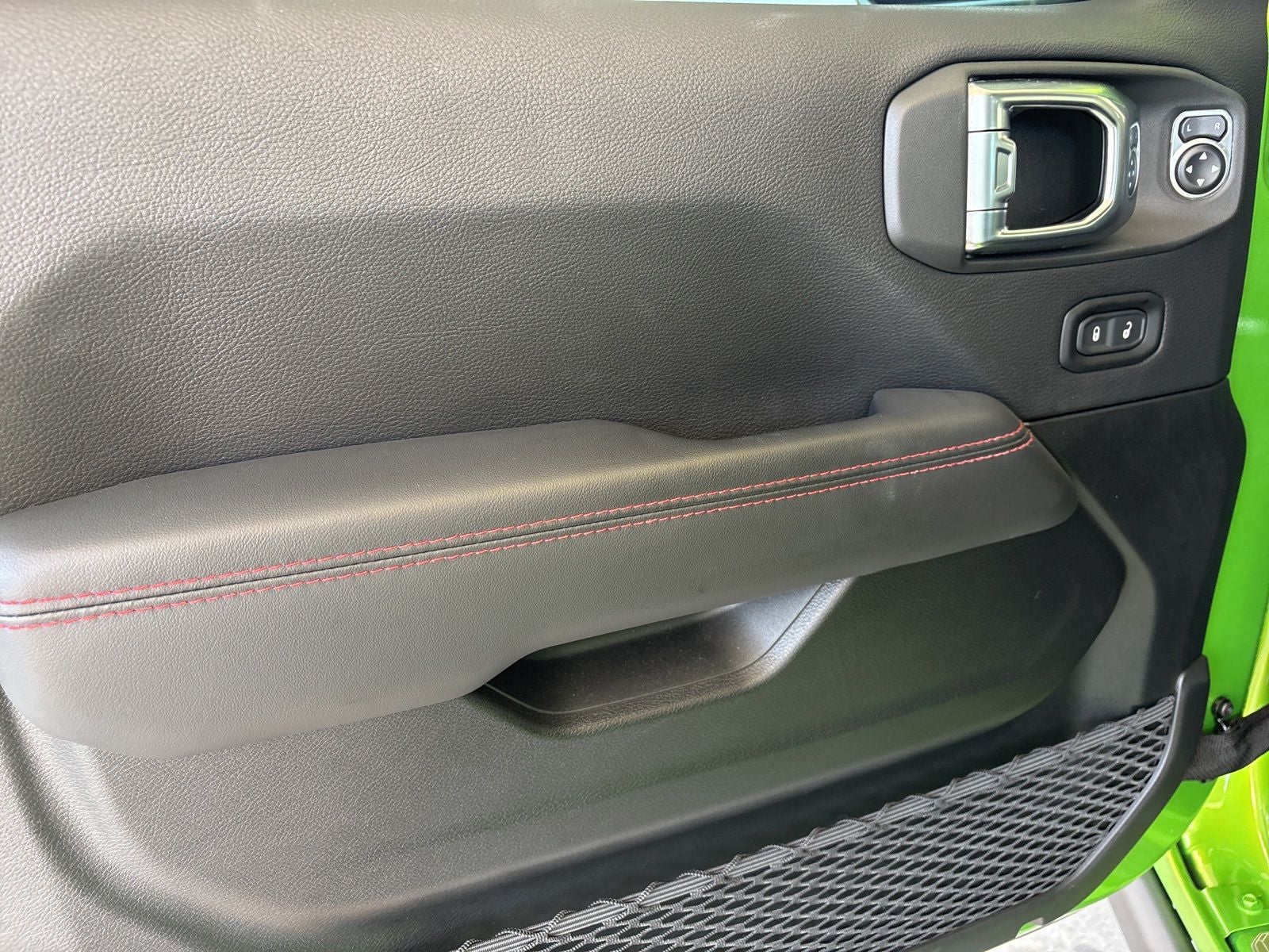 2025 Jeep Wrangler 2-Door Recon 4x4