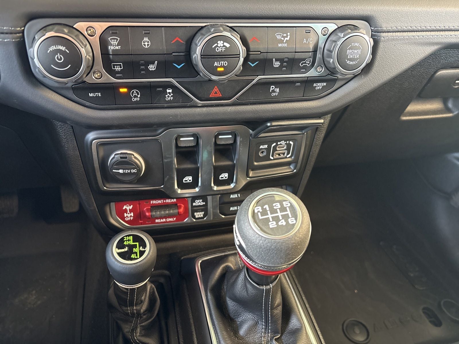 2025 Jeep Wrangler 2-Door Recon 4x4