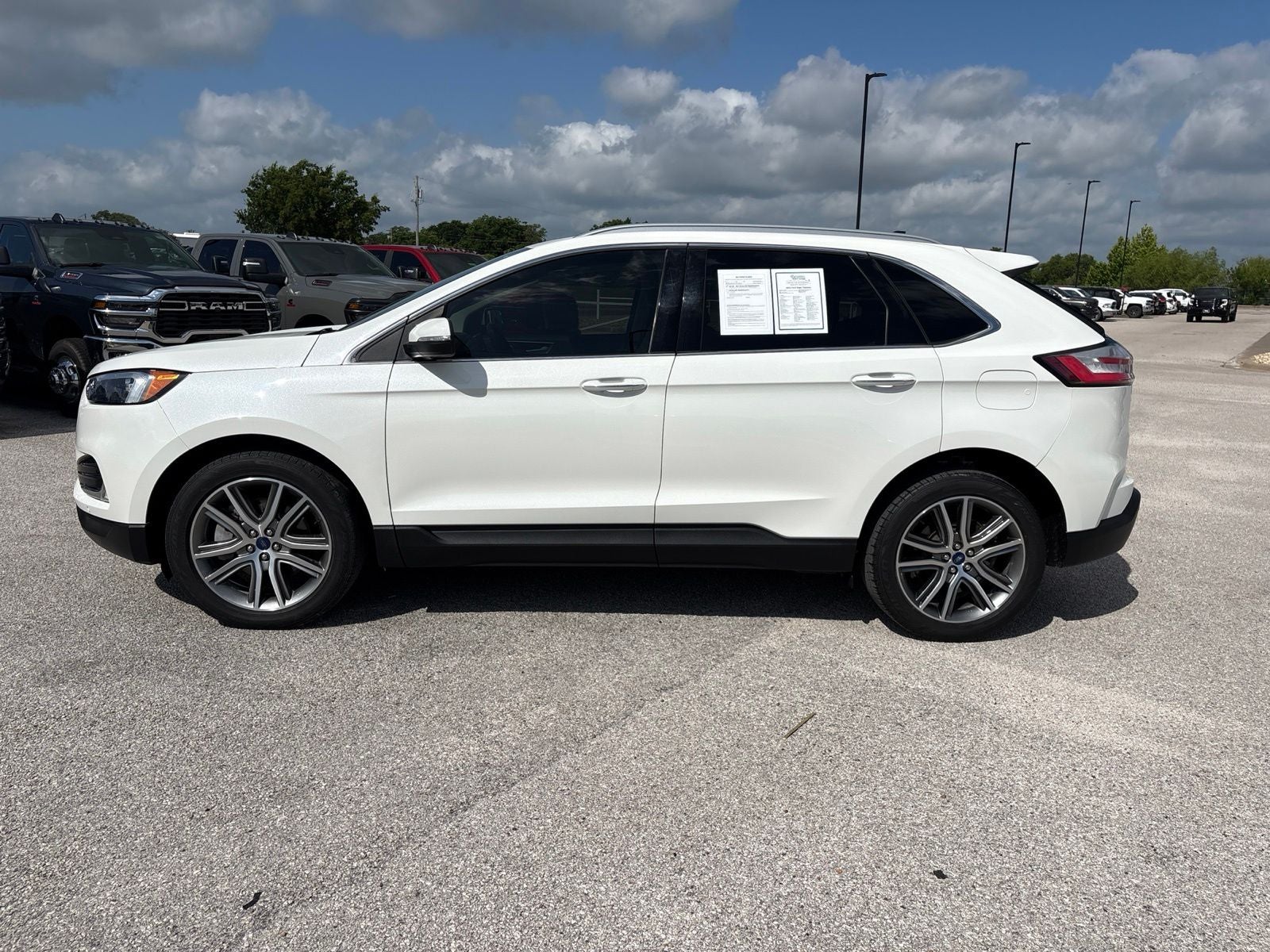 2022 Ford Edge Titanium