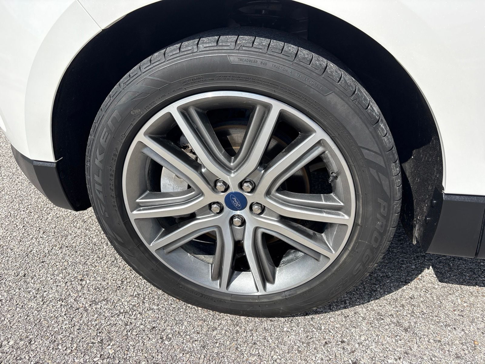 2022 Ford Edge Titanium