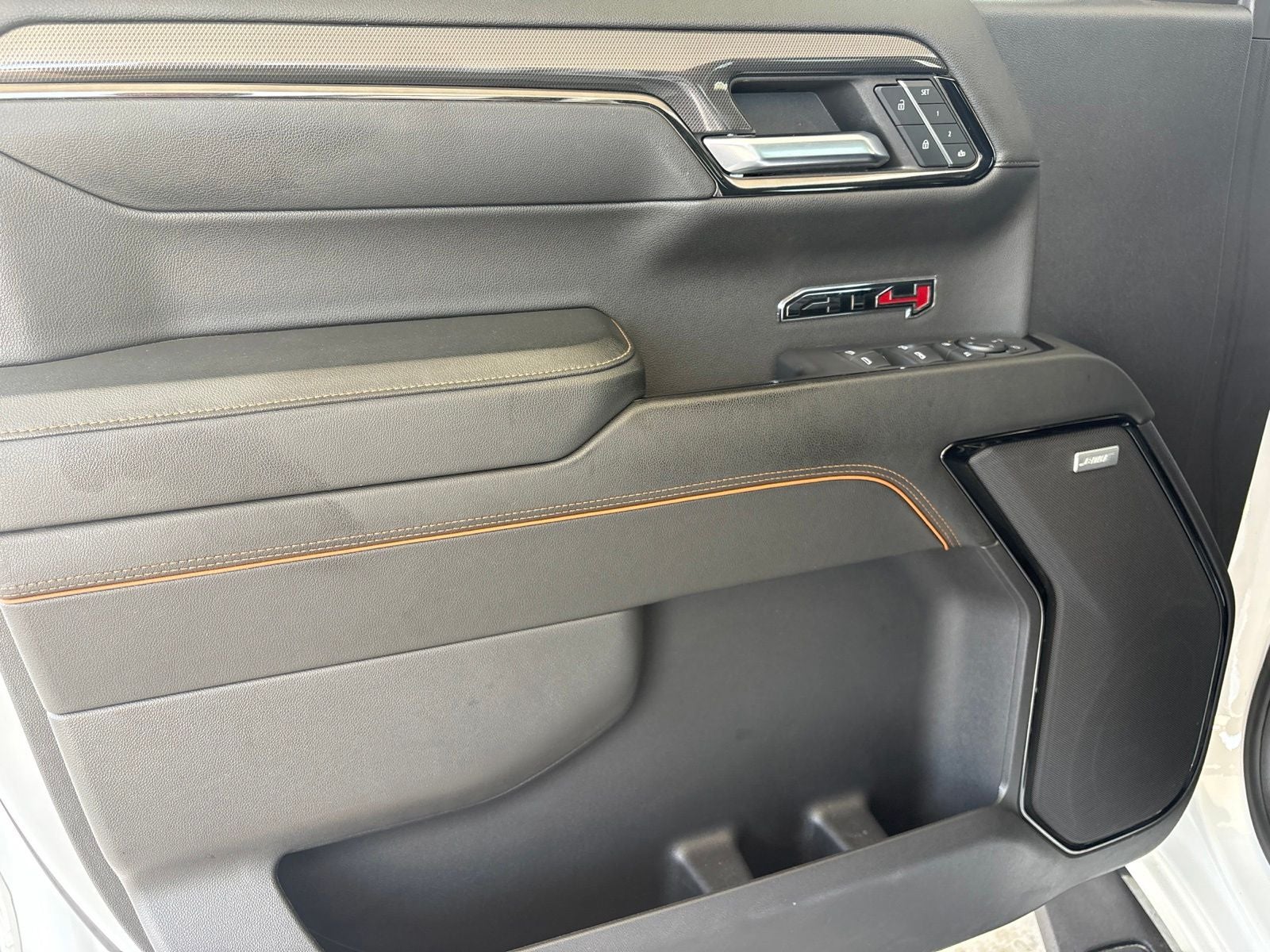 2024 GMC Sierra 1500 4WD Crew Cab Short Box AT4