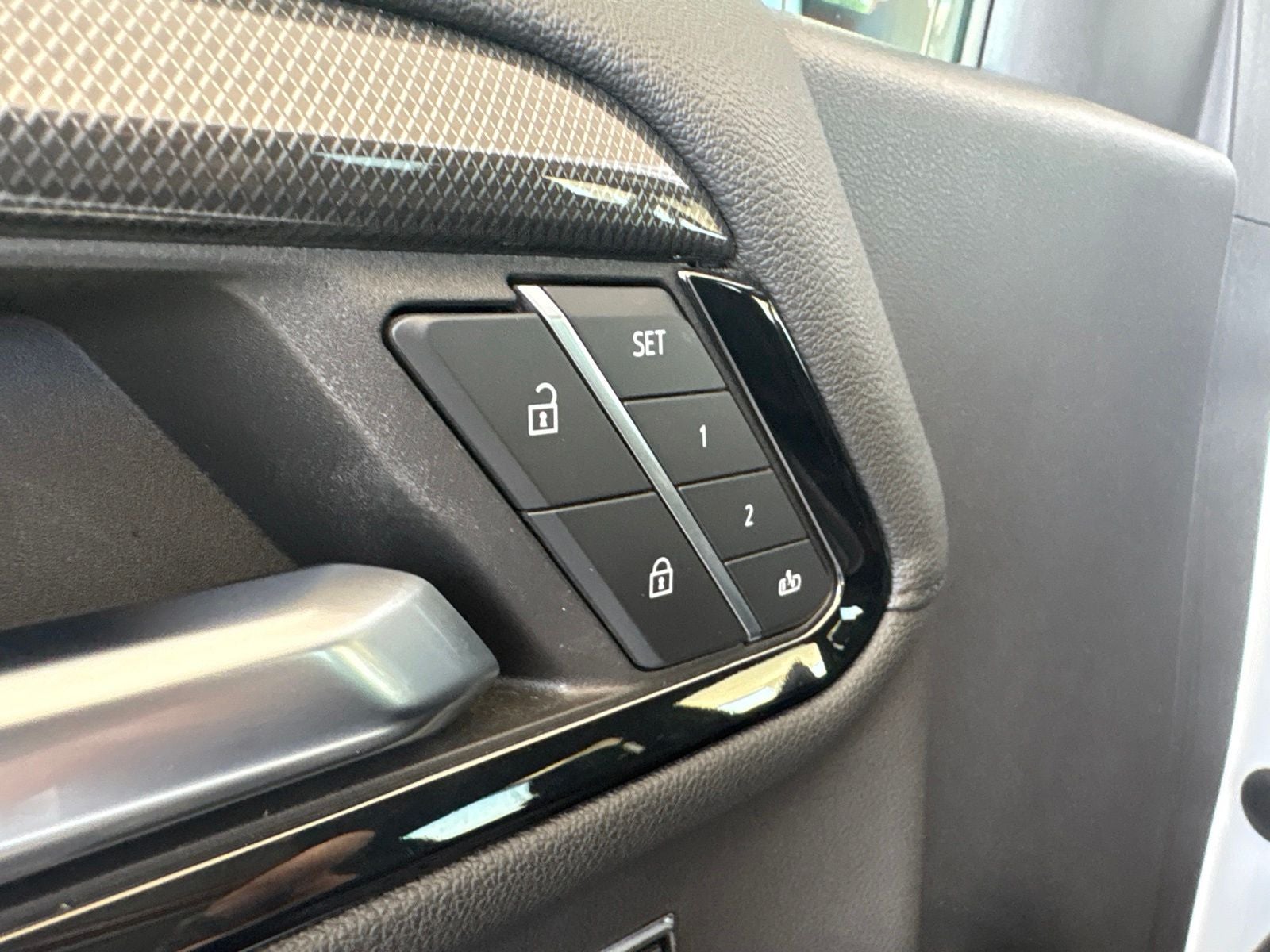 2024 GMC Sierra 1500 4WD Crew Cab Short Box AT4