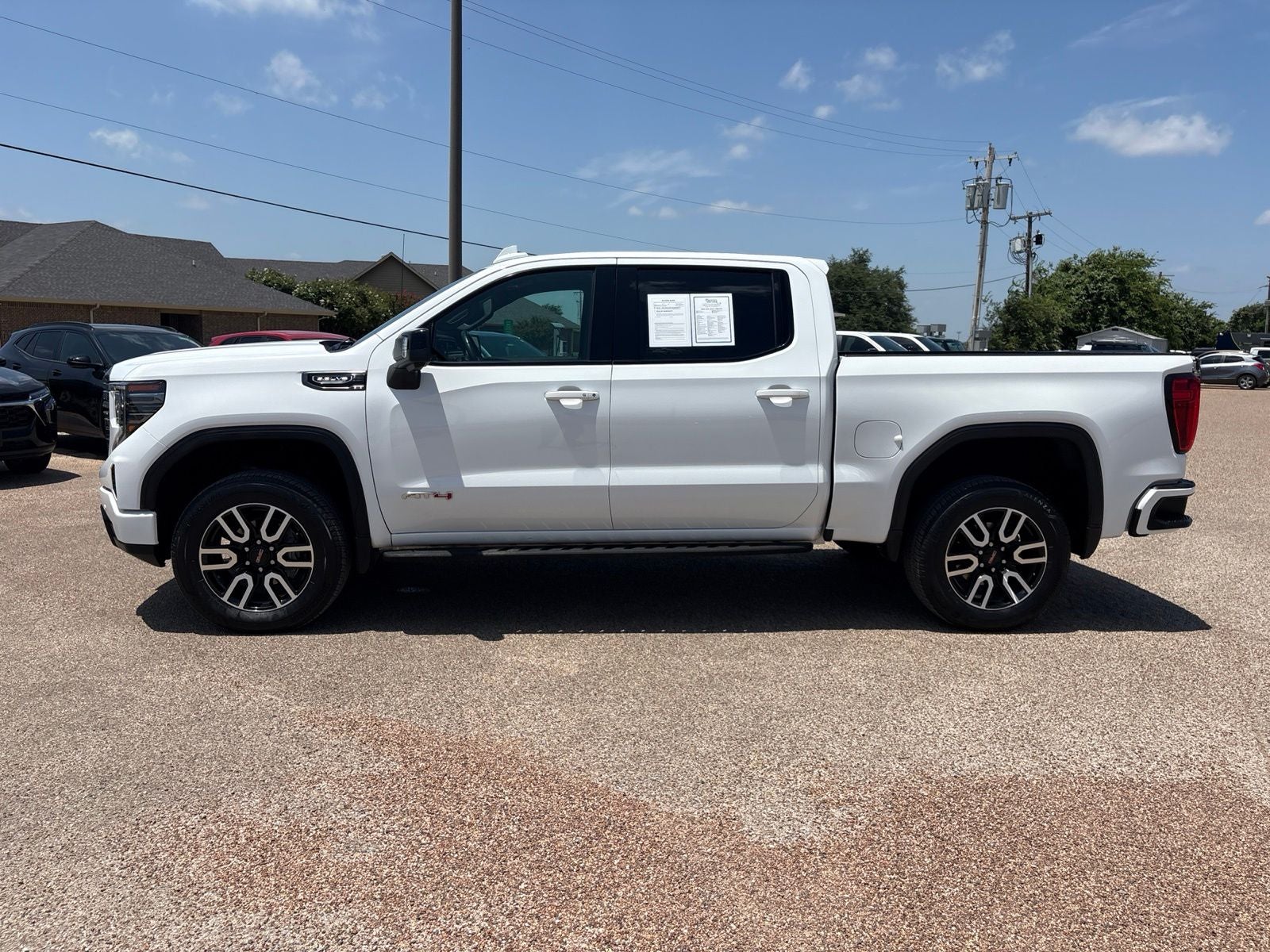2024 GMC Sierra 1500 4WD Crew Cab Short Box AT4