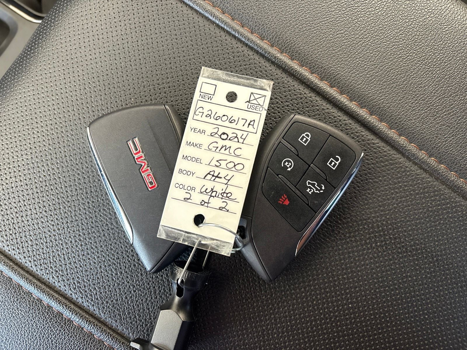 2024 GMC Sierra 1500 4WD Crew Cab Short Box AT4