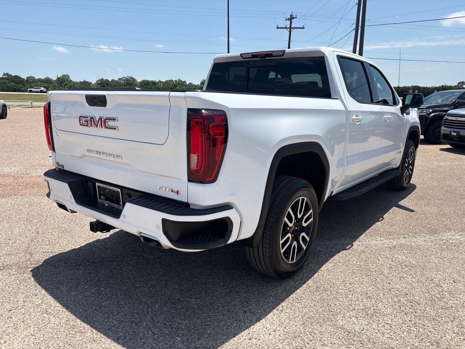 2024 GMC Sierra 1500 4WD Crew Cab Short Box AT4