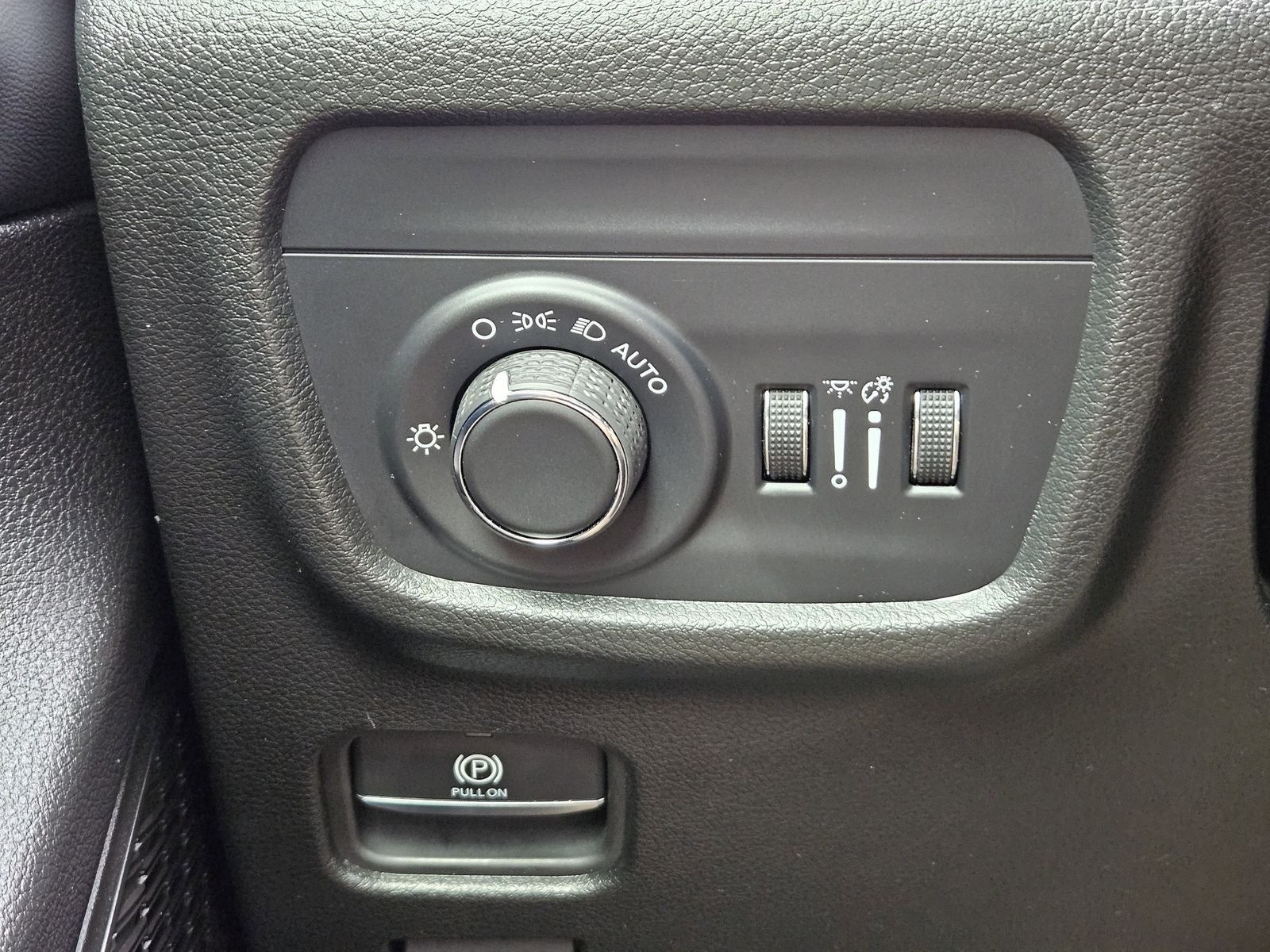 2025 Jeep Grand Cherokee Laredo X 4x2