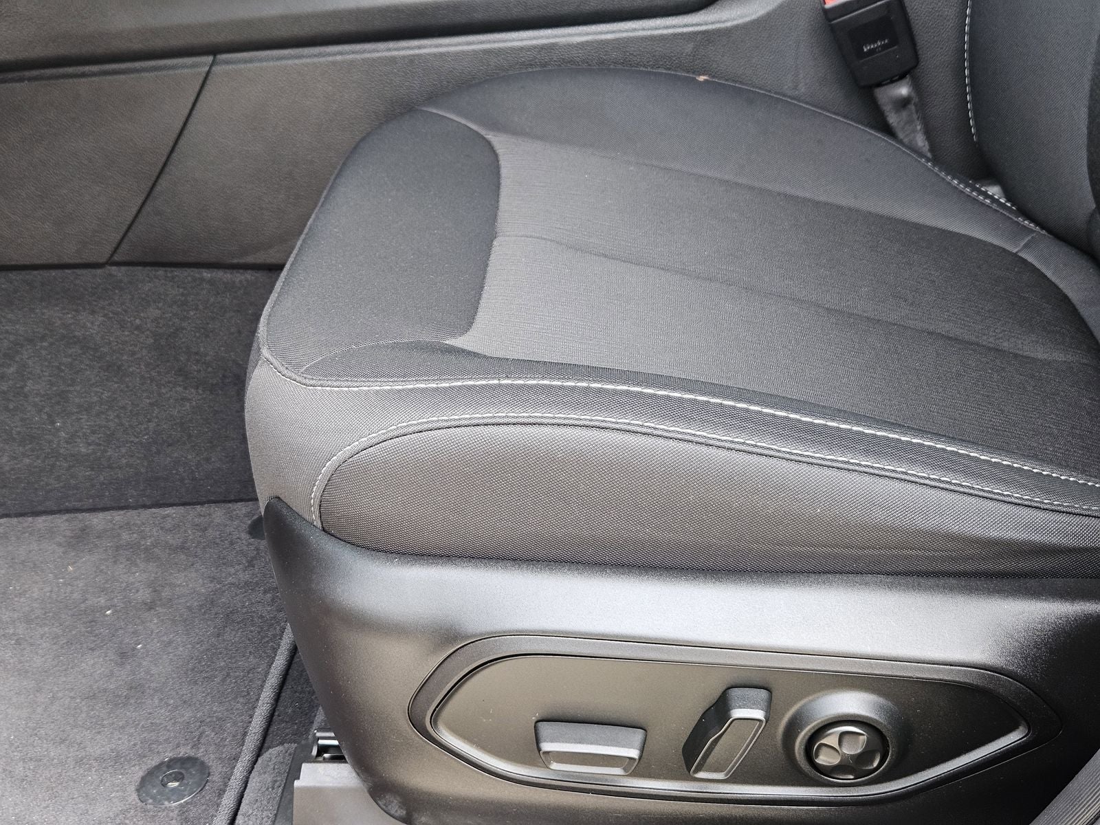 2025 Jeep Grand Cherokee Laredo X 4x2