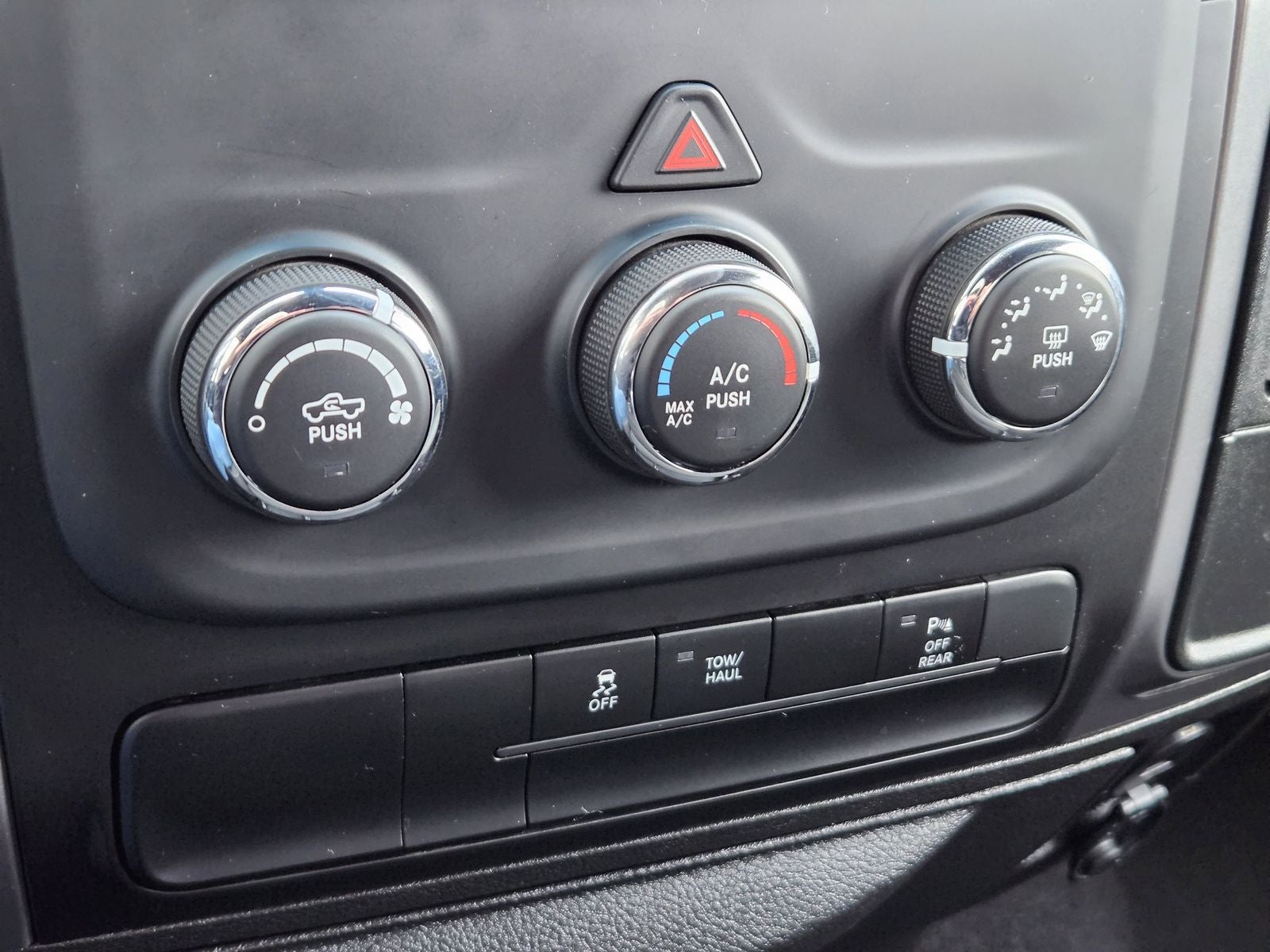 2024 RAM 1500 Classic Warlock Crew Cab 4x4 5'7' Box