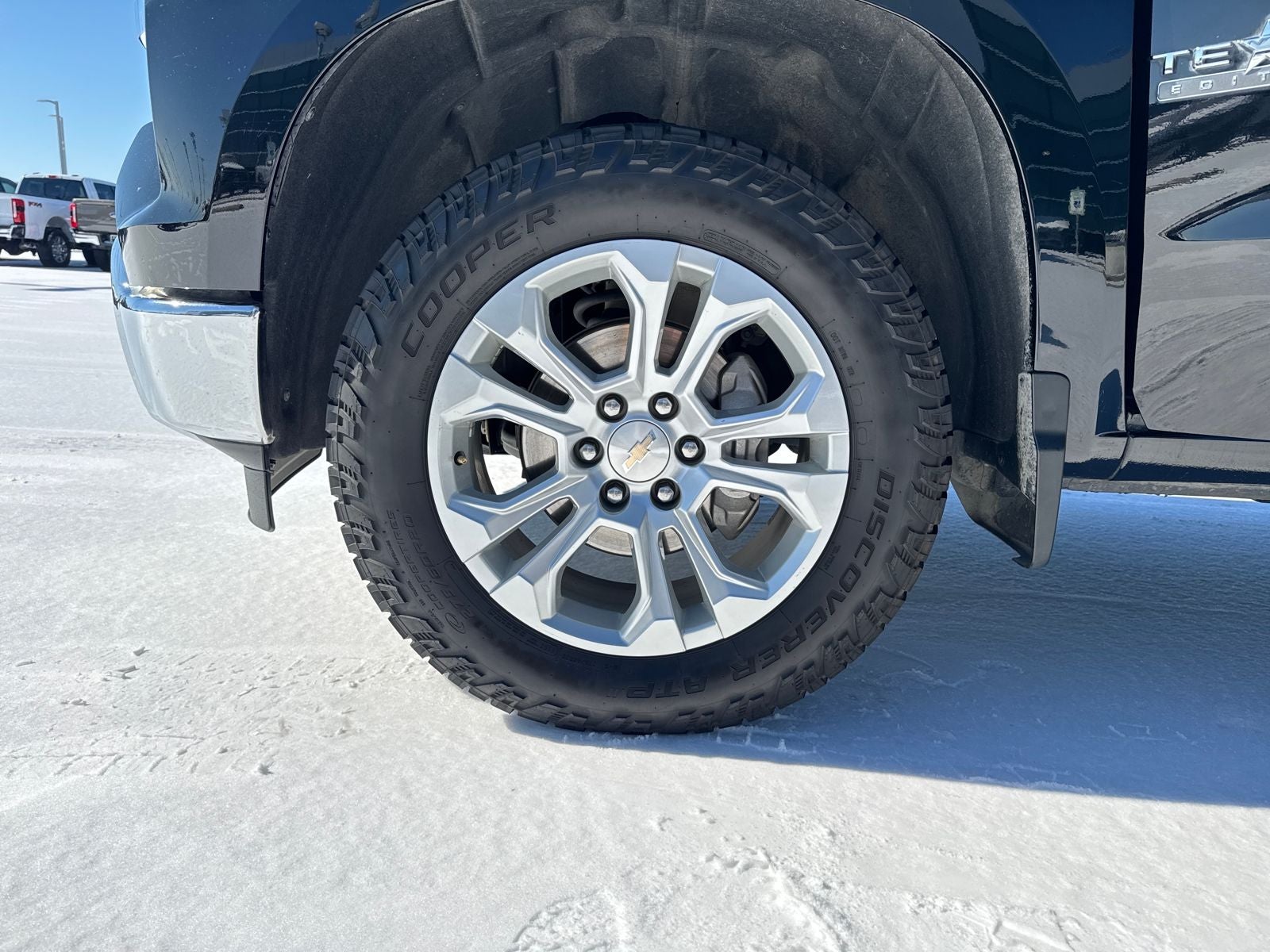 2023 Chevrolet Silverado 1500 4WD Crew Cab Short Bed LTZ