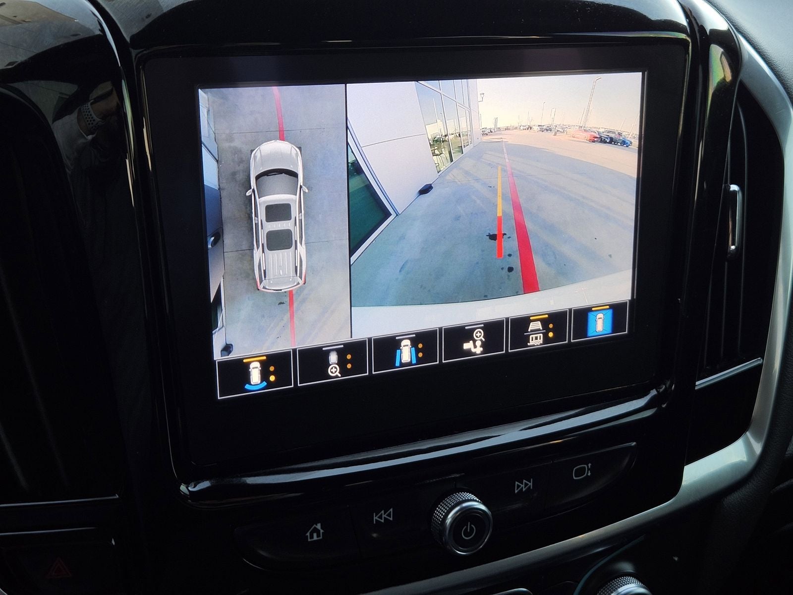 2023 Chevrolet Traverse FWD RS