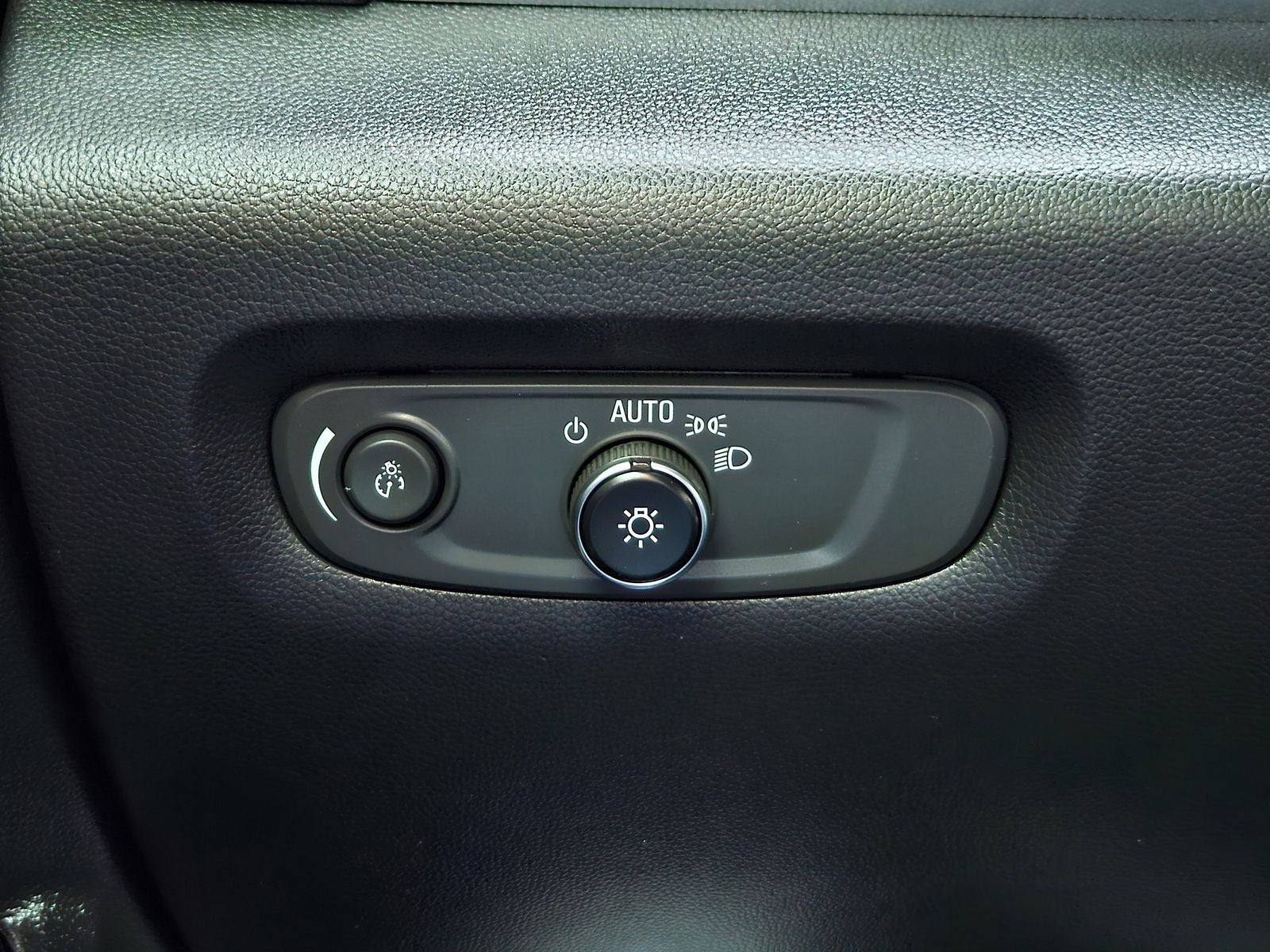 2023 Chevrolet Traverse FWD RS