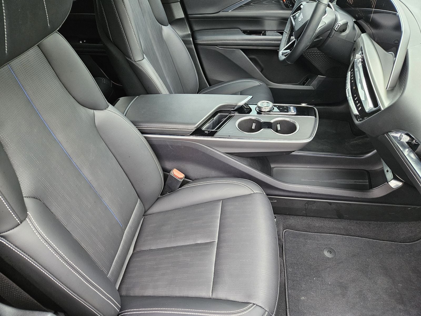 2024 Cadillac LYRIQ Luxury w/1SC