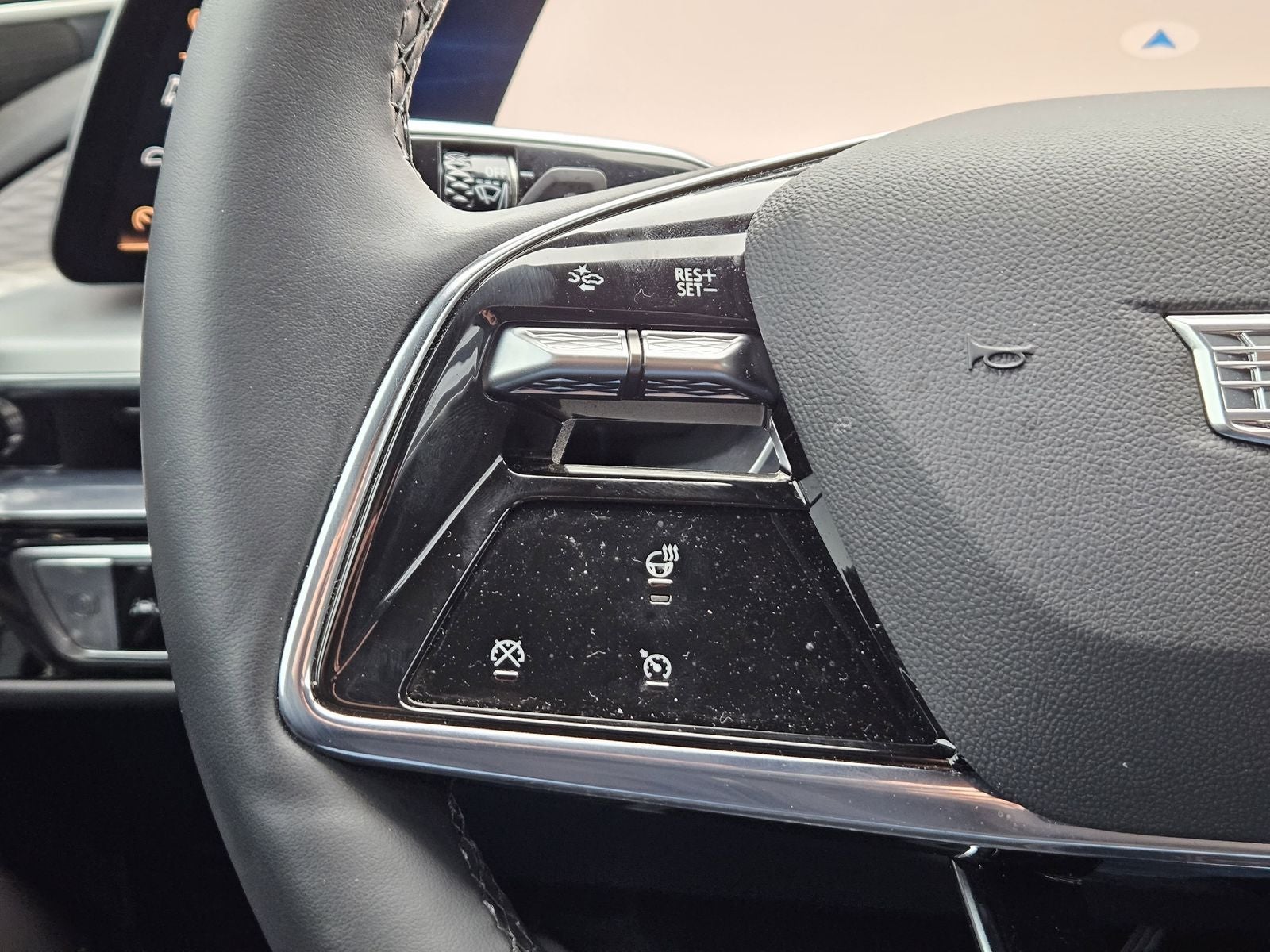 2024 Cadillac LYRIQ Luxury w/1SC