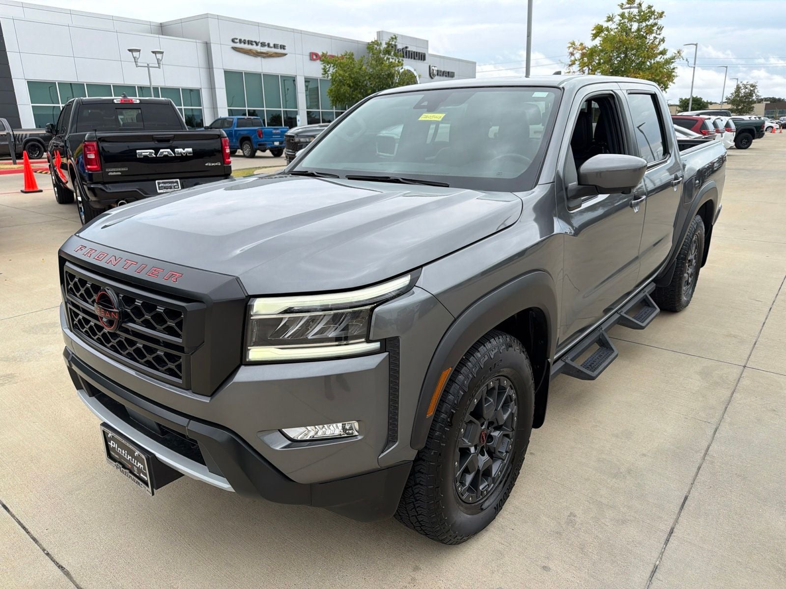 2023 Nissan Frontier Crew Cab PRO-X 4x2