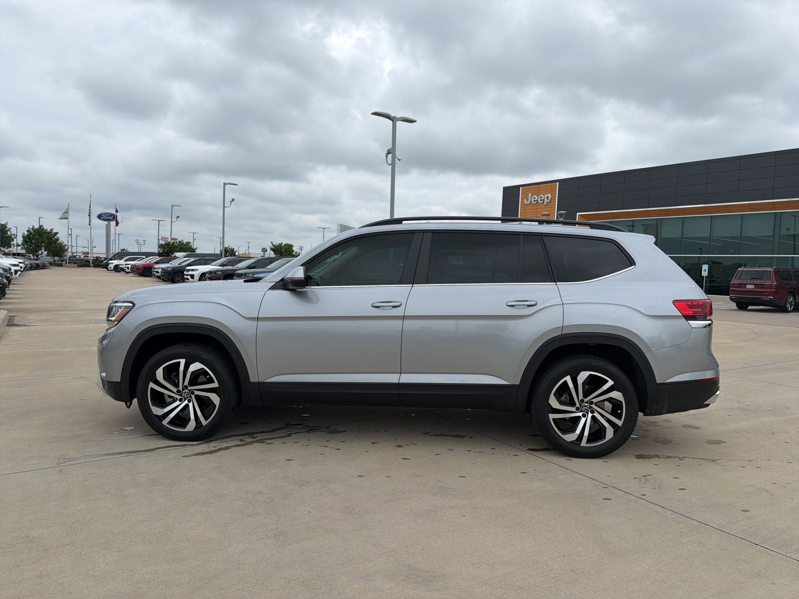 2023 Volkswagen Atlas 3.6L V6 SE w/Technology