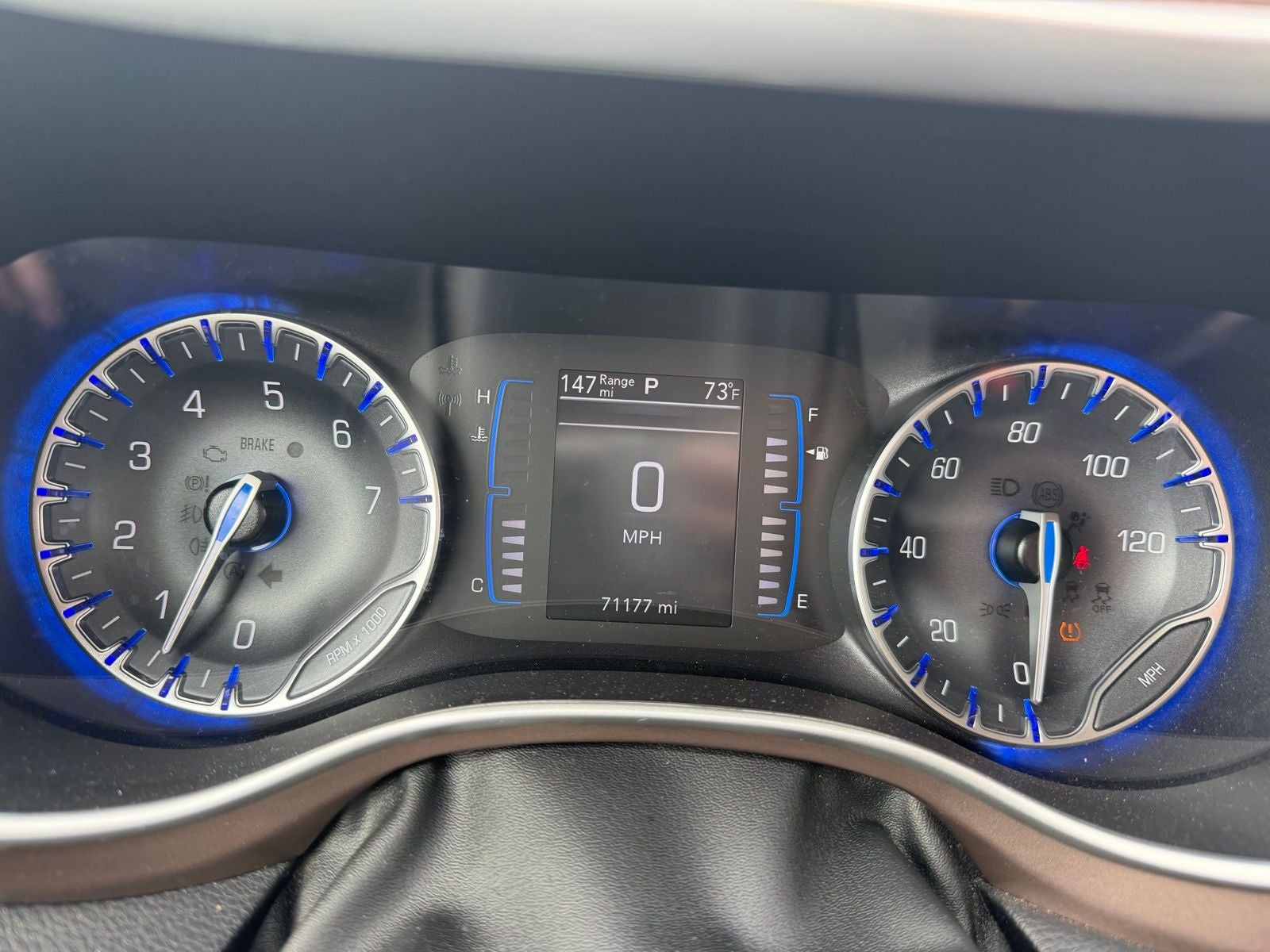 2022 Chrysler Voyager LX