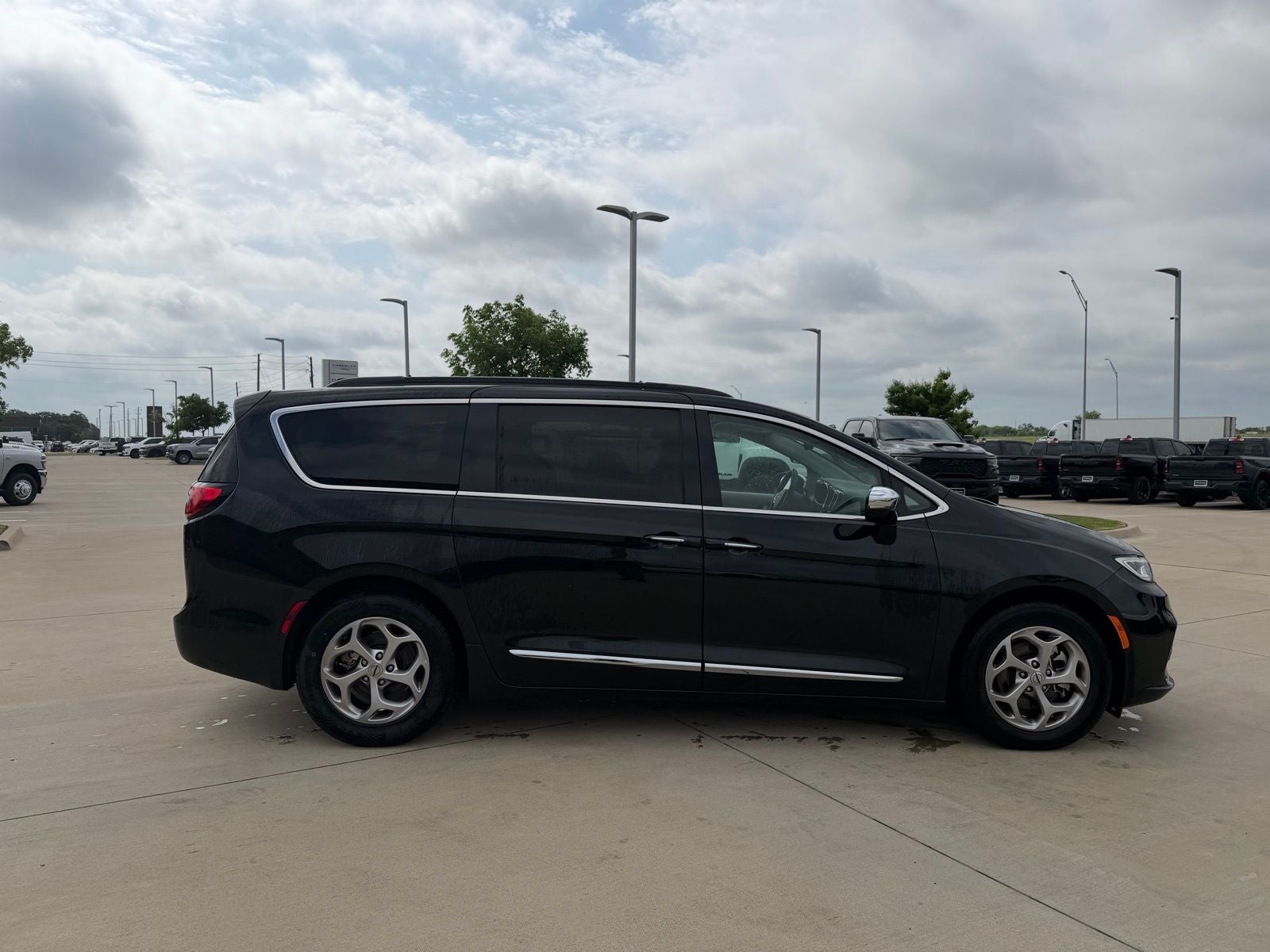 2023 Chrysler Pacifica Limited