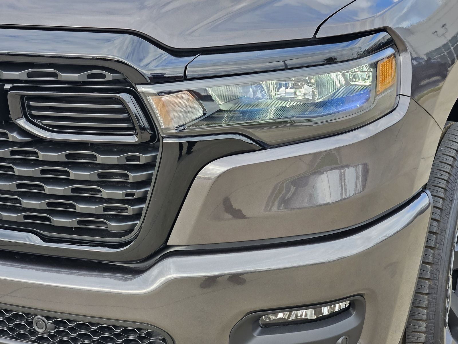 2026 RAM Ram 1500 Express Crew Cab 4x4 5'7' Box