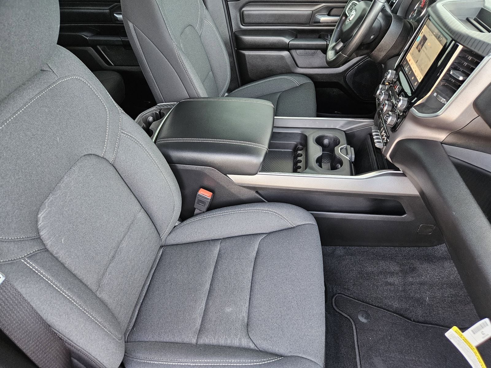 2026 RAM Ram 1500 Express Crew Cab 4x4 5'7' Box