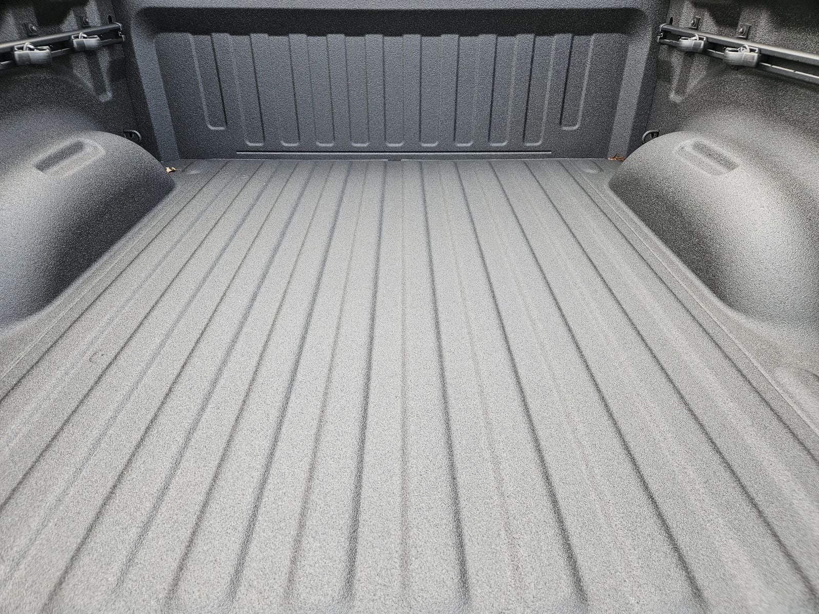 2026 RAM Ram 1500 Express Crew Cab 4x4 5'7' Box