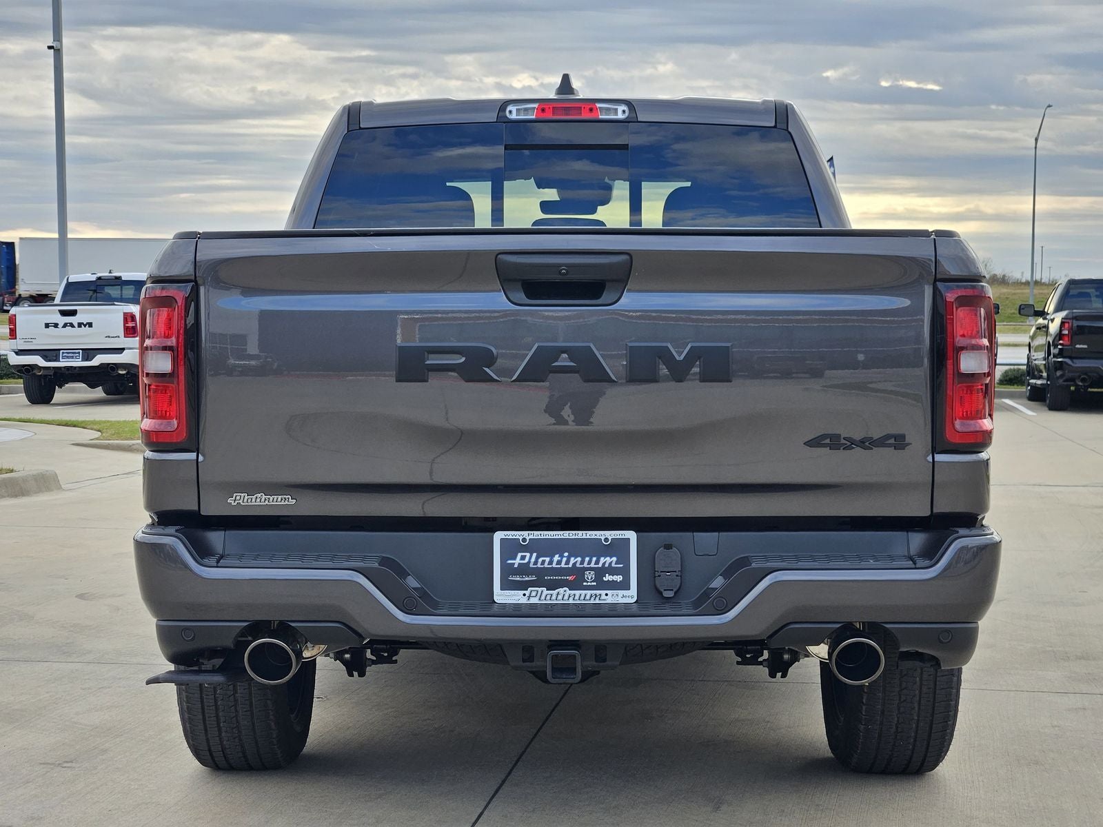 2026 RAM Ram 1500 Express Crew Cab 4x4 5'7' Box