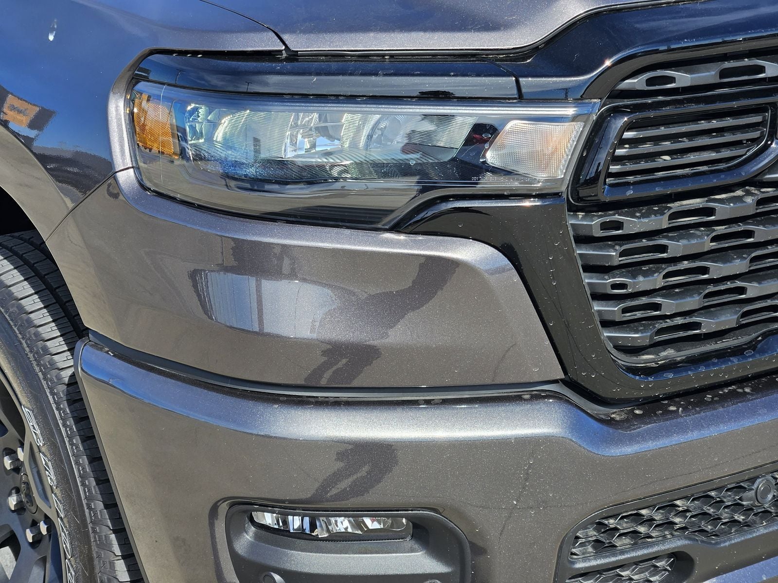 2026 RAM Ram 1500 Express Crew Cab 4x4 5'7' Box