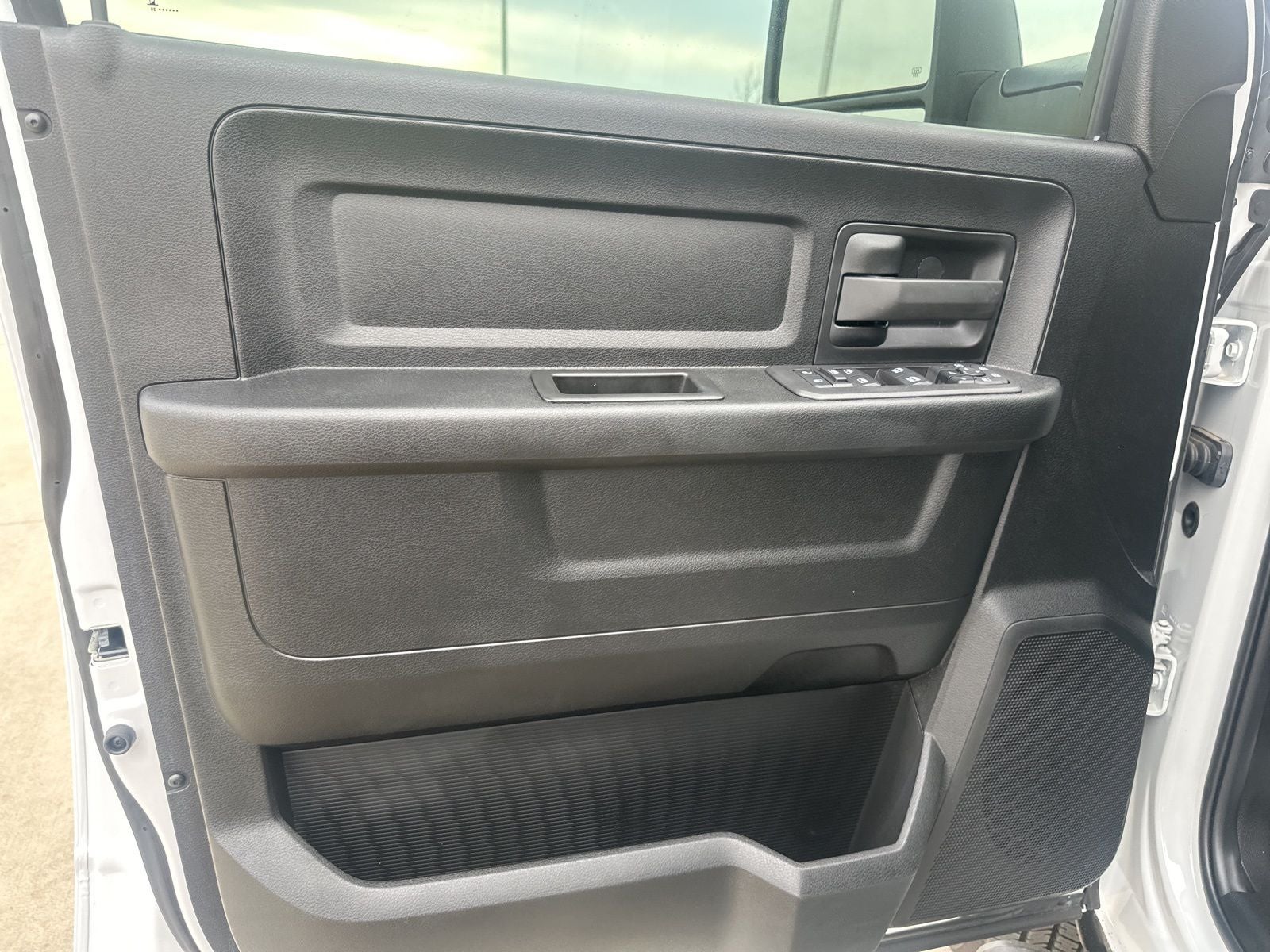 2025 RAM Ram 2500 Tradesman Crew Cab 4x4 8' Box