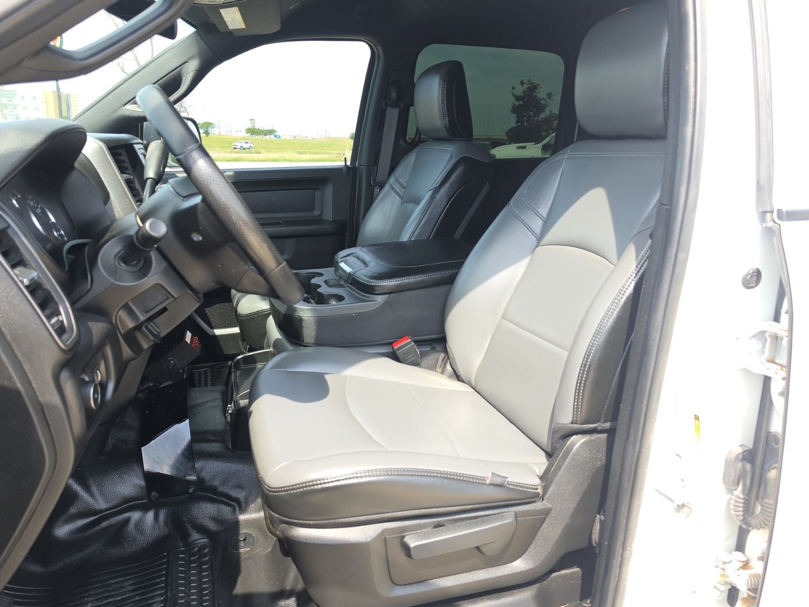 2022 RAM Ram 2500 Tradesman Crew Cab 4x4 8' Box