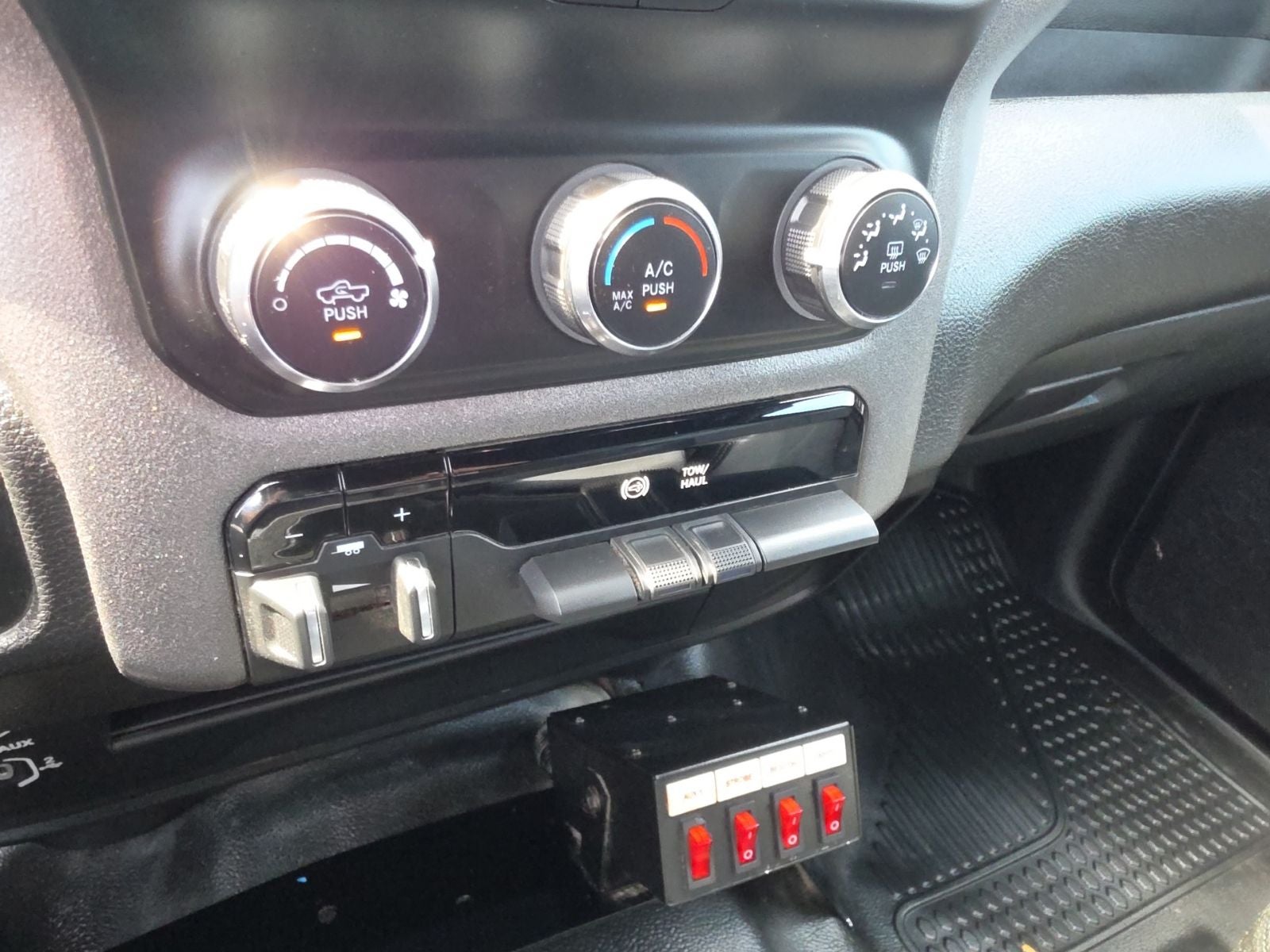 2022 RAM Ram 2500 Tradesman Crew Cab 4x4 8' Box