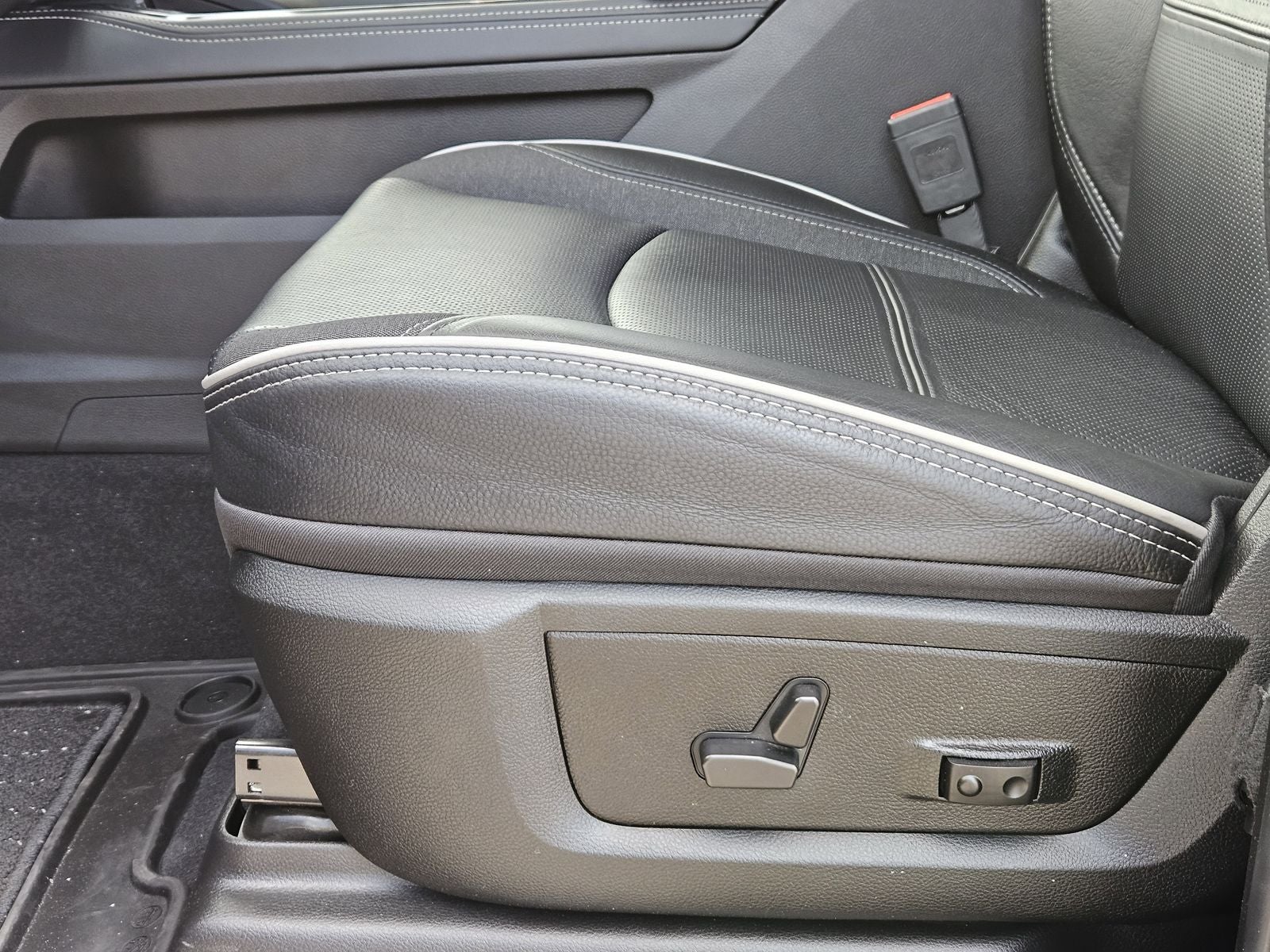 2025 RAM Ram 2500 Limited Crew Cab 4x4 6'4' Box