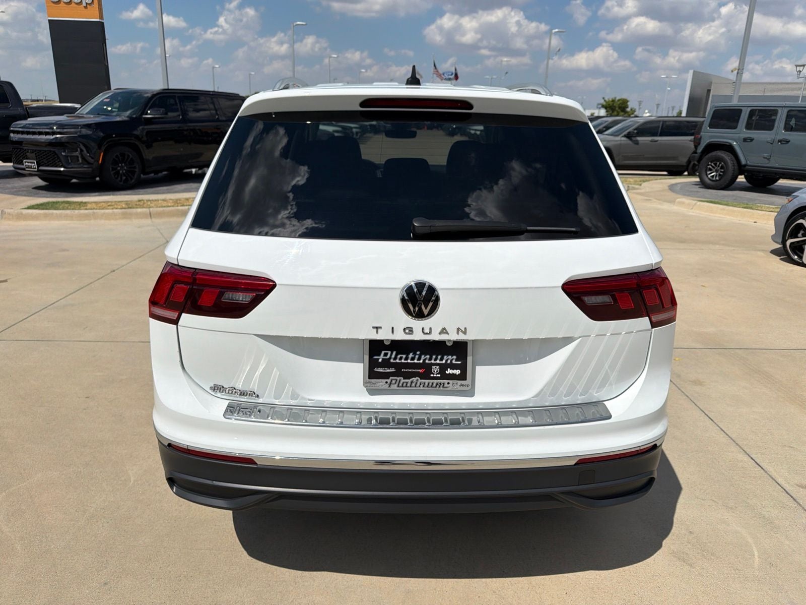 2024 Volkswagen Tiguan 2.0T SE