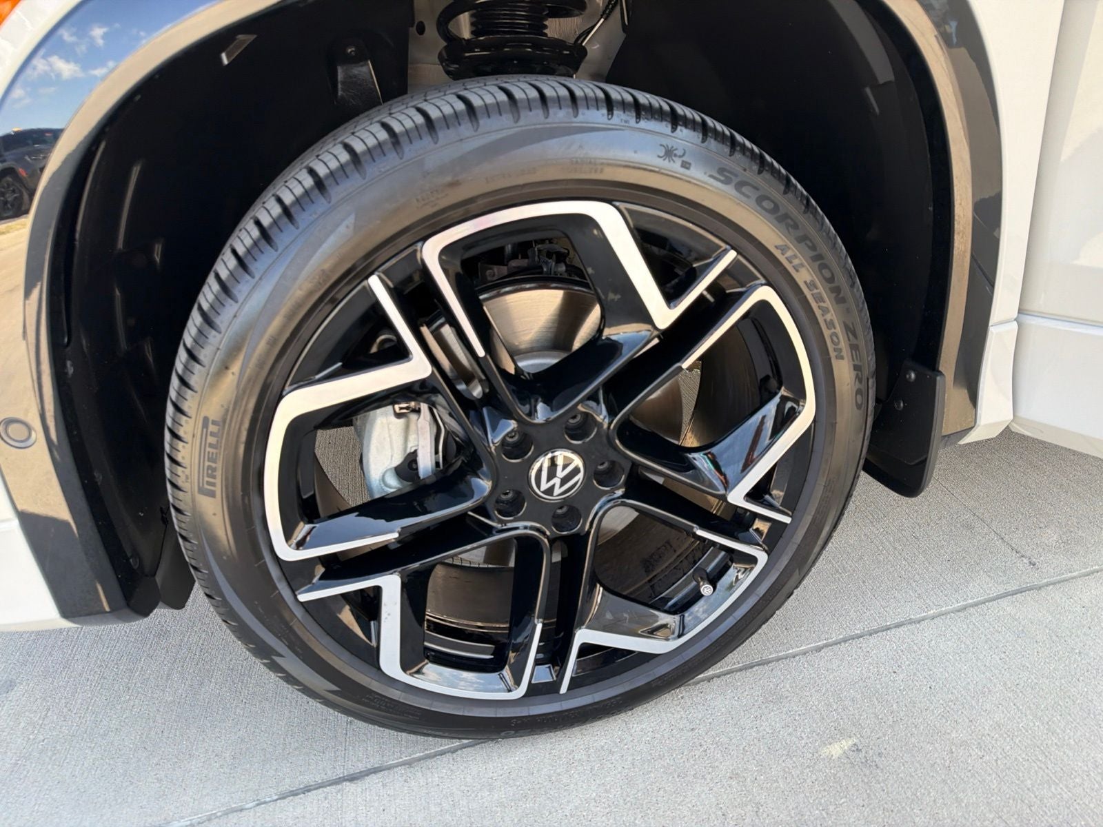 2026 Volkswagen Tiguan SEL R-Line Turbo