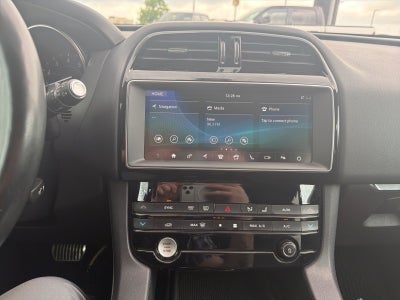 2019 Jaguar F-PACE 25t Premium