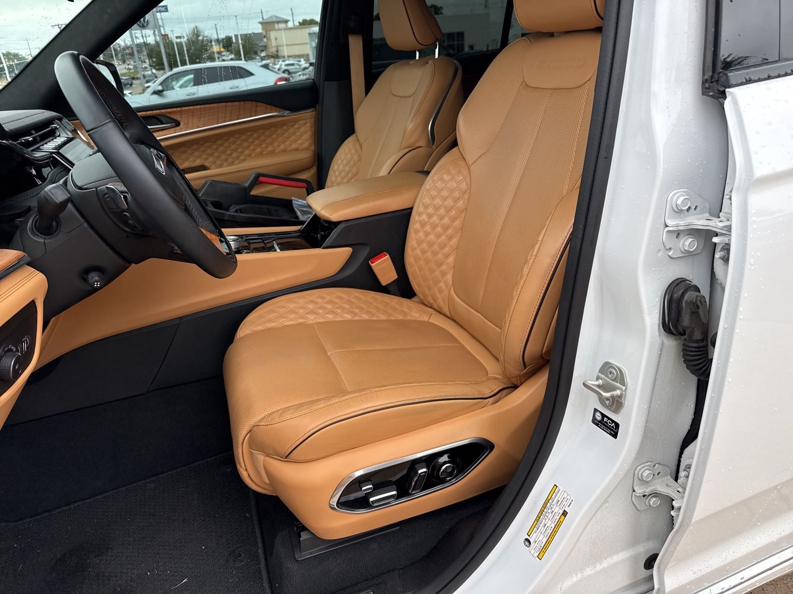 2023 Jeep Grand Cherokee Summit Reserve