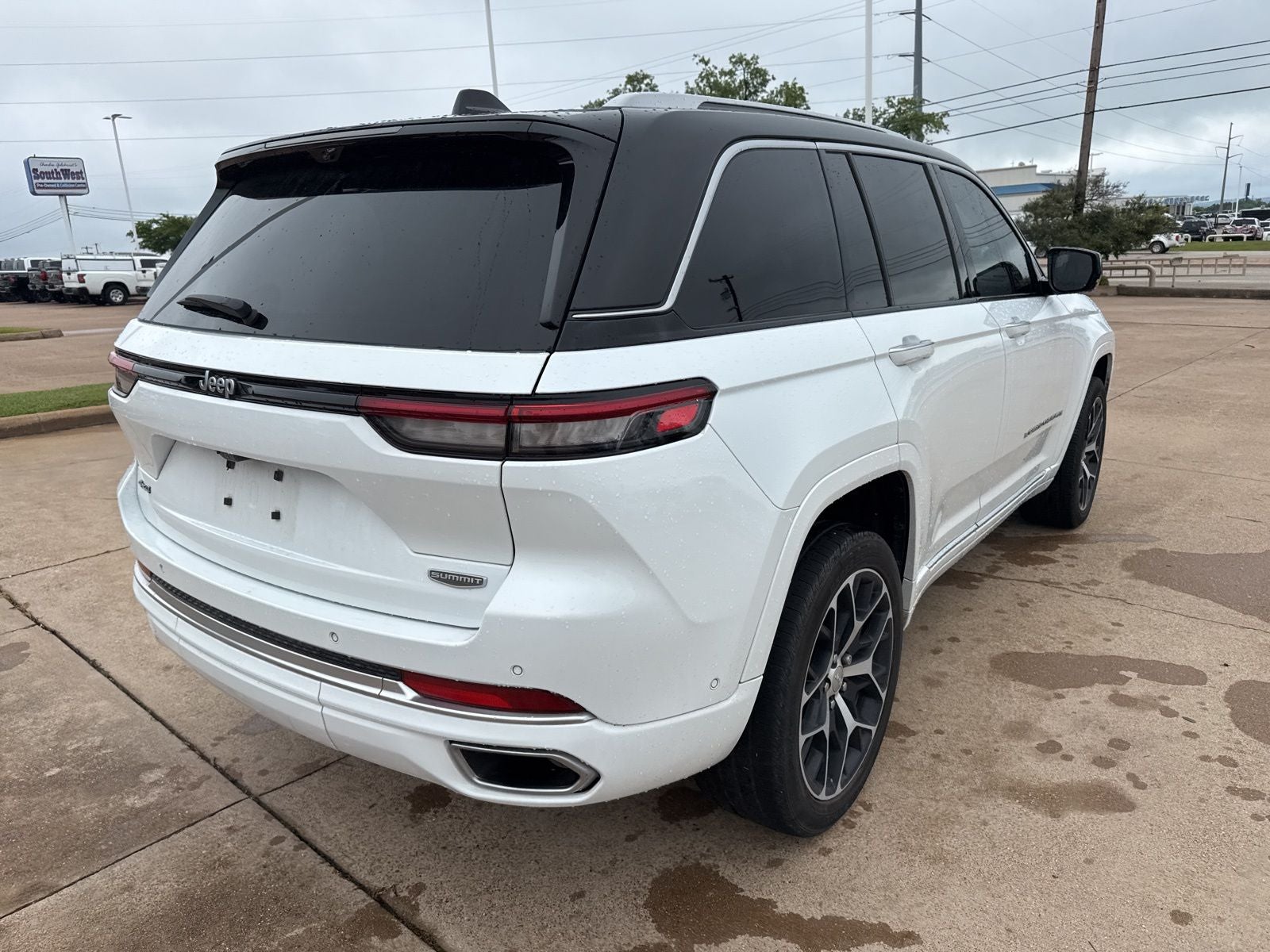 2023 Jeep Grand Cherokee Summit Reserve